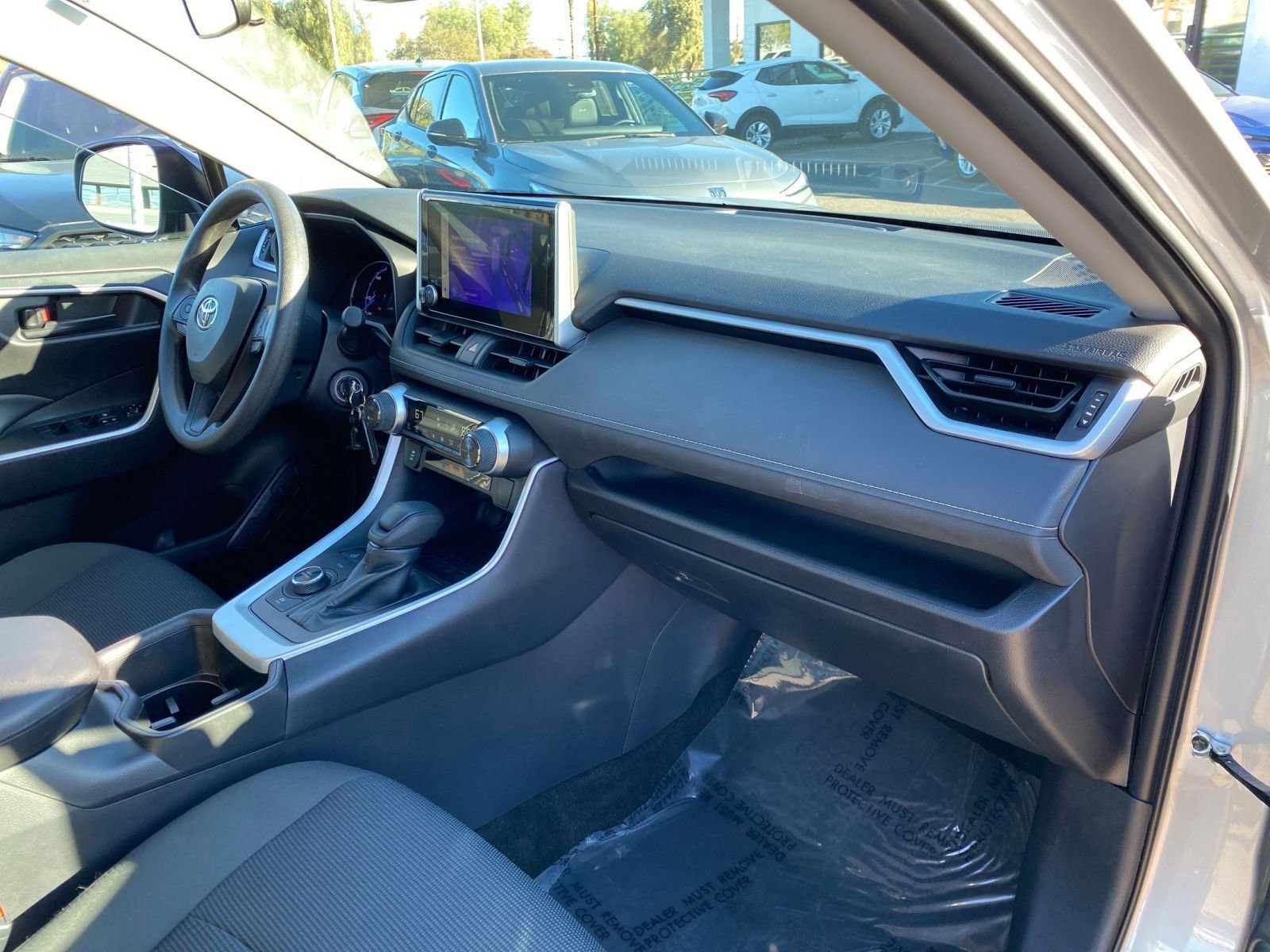 Thumbnail: 2025 Toyota RAV4 - 35