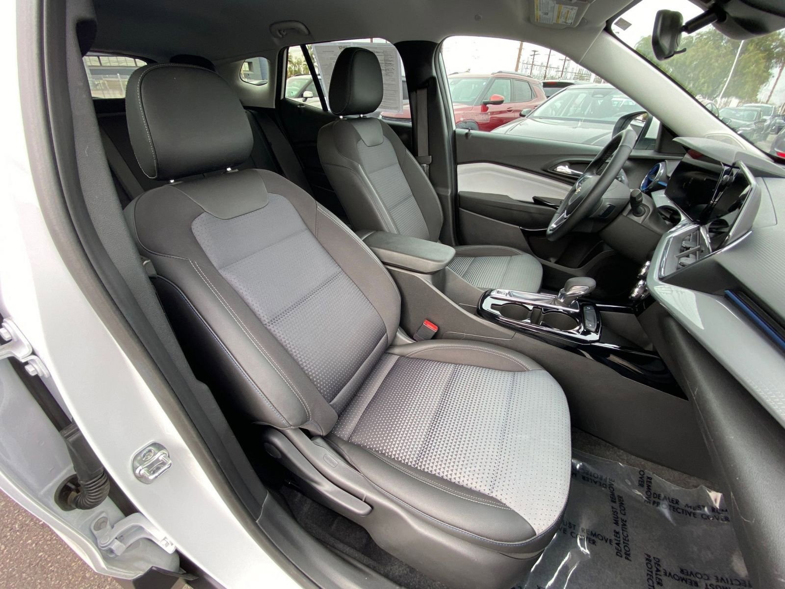 Thumbnail: 2025 Chevrolet Trax - 35