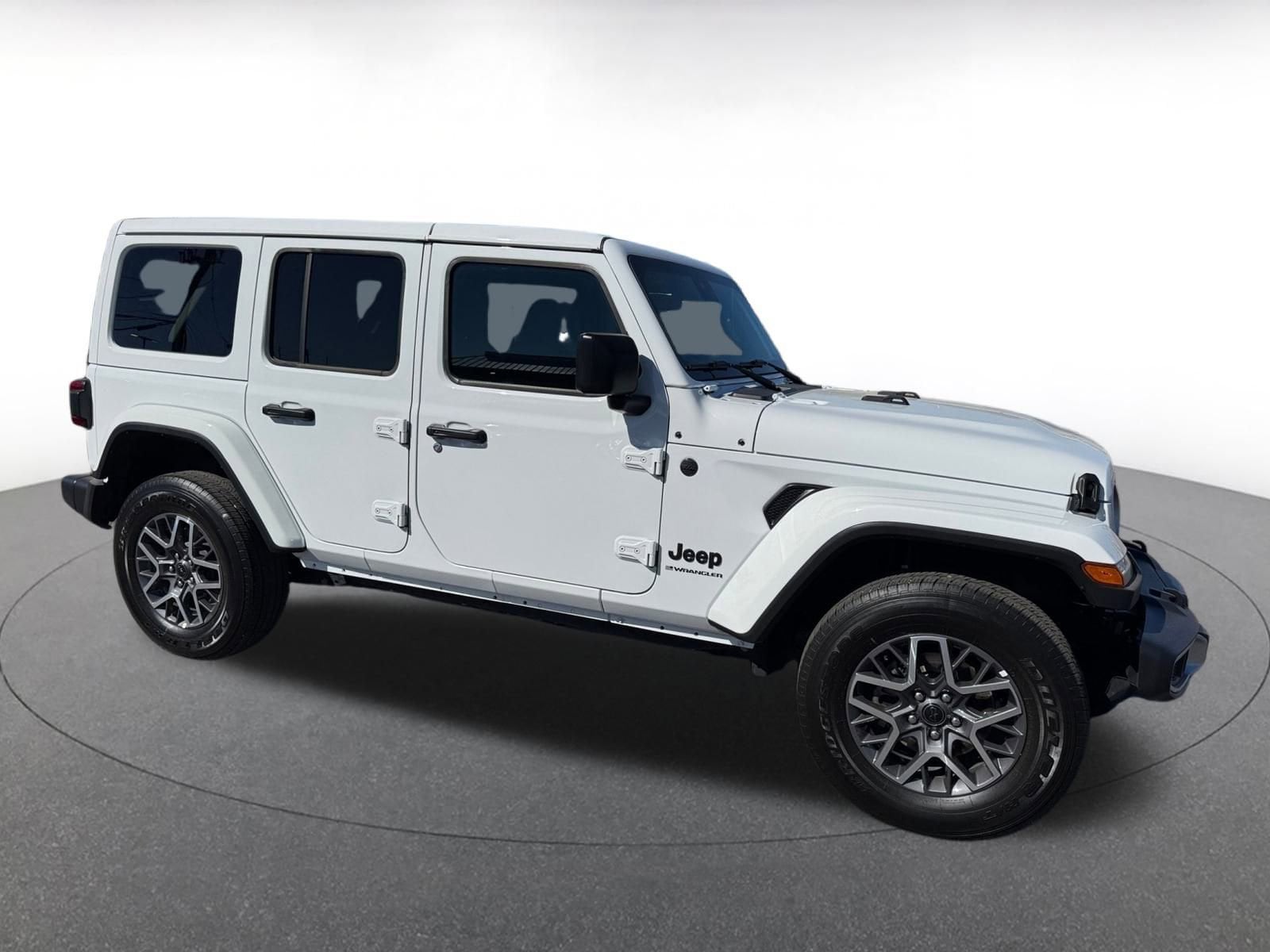 Thumbnail: 2025 Jeep Wrangler - 15