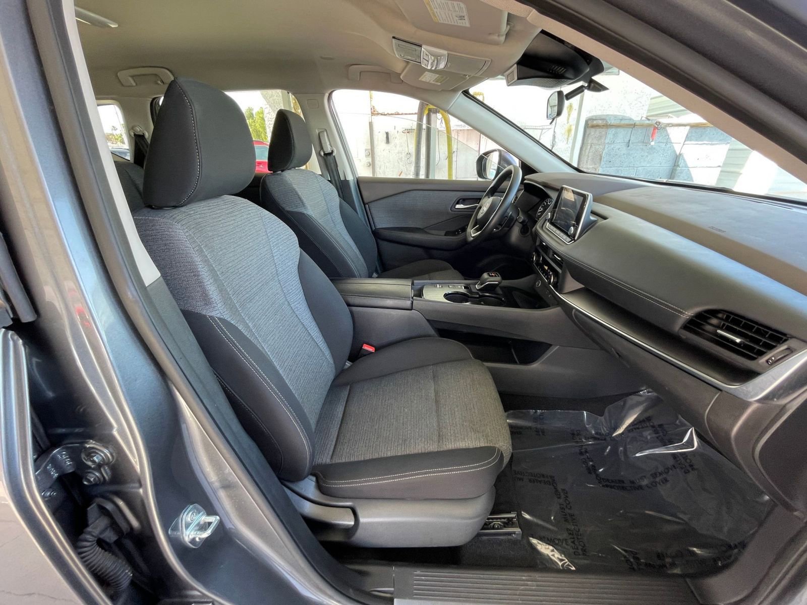 2023 Nissan Rogue SV 21