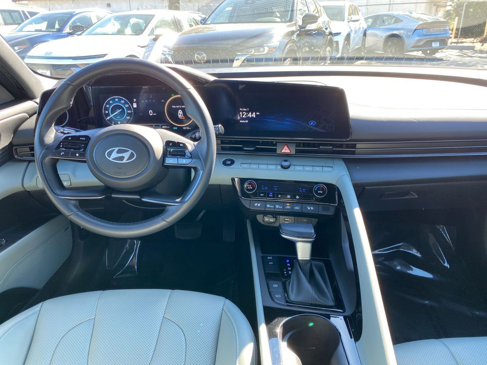 Thumbnail: 2025 Hyundai Elantra - 33