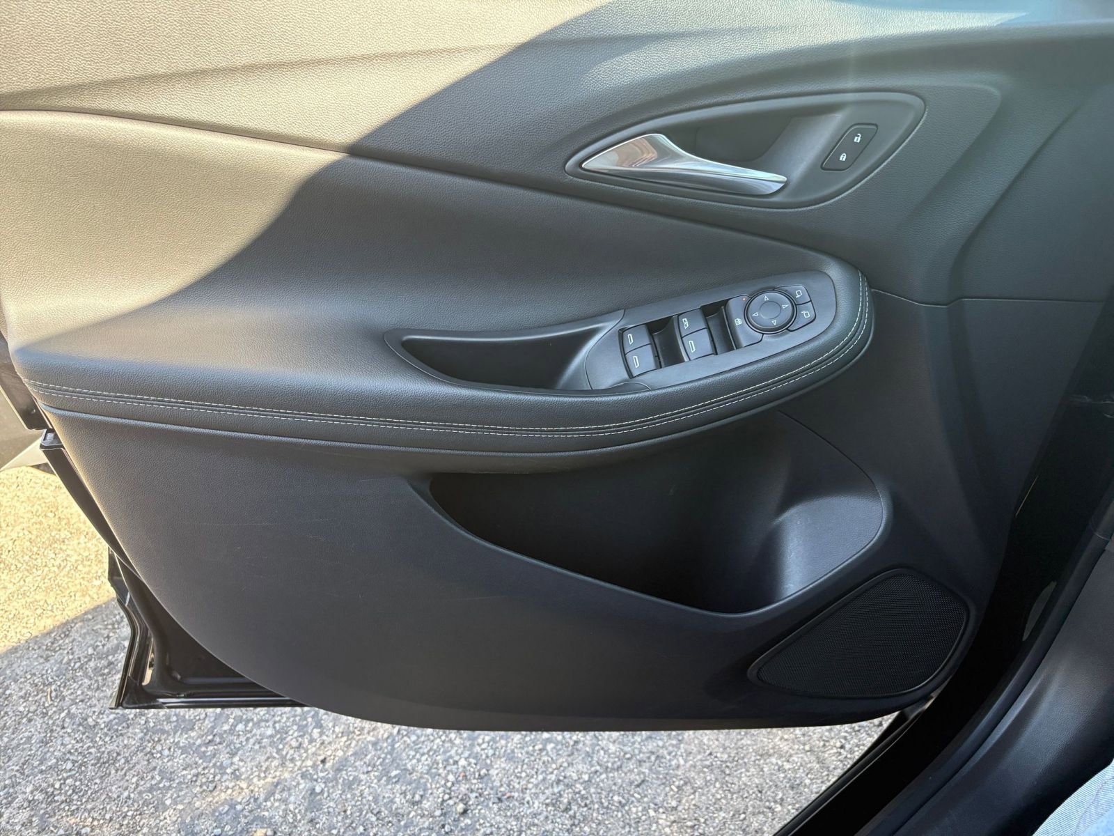 Thumbnail: 2025 Buick Encore GX - 18