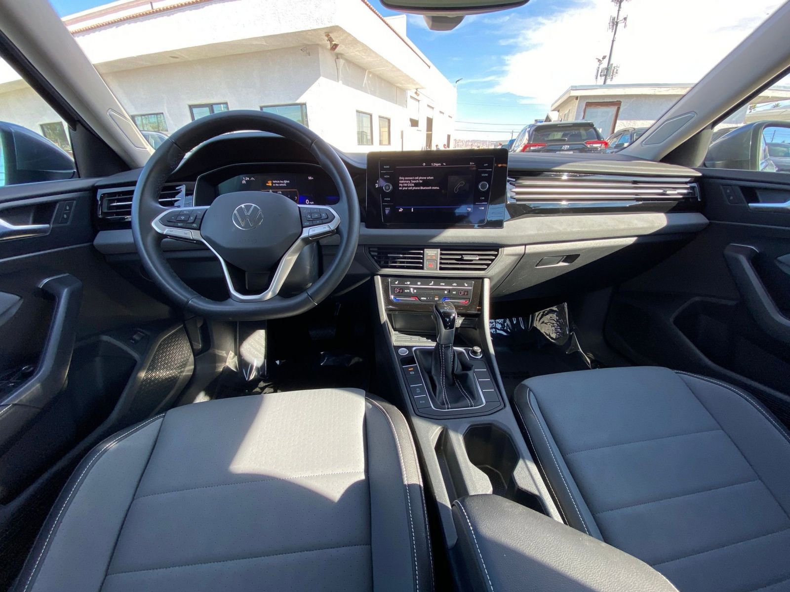 Thumbnail: 2025 Volkswagen Jetta - 34