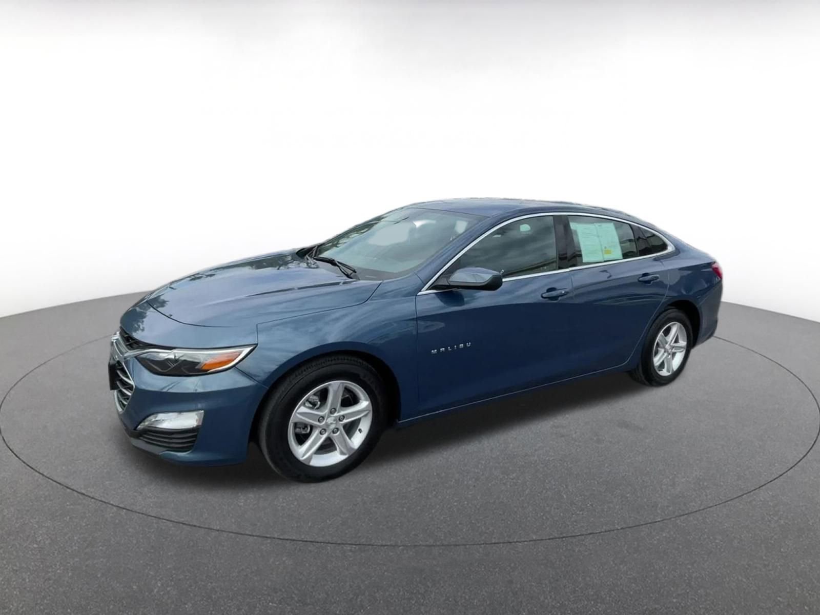 Thumbnail: 2024 Chevrolet Malibu - 7
