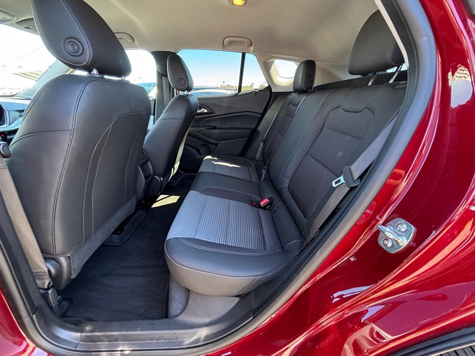 Thumbnail: 2025 Chevrolet Trax - 35
