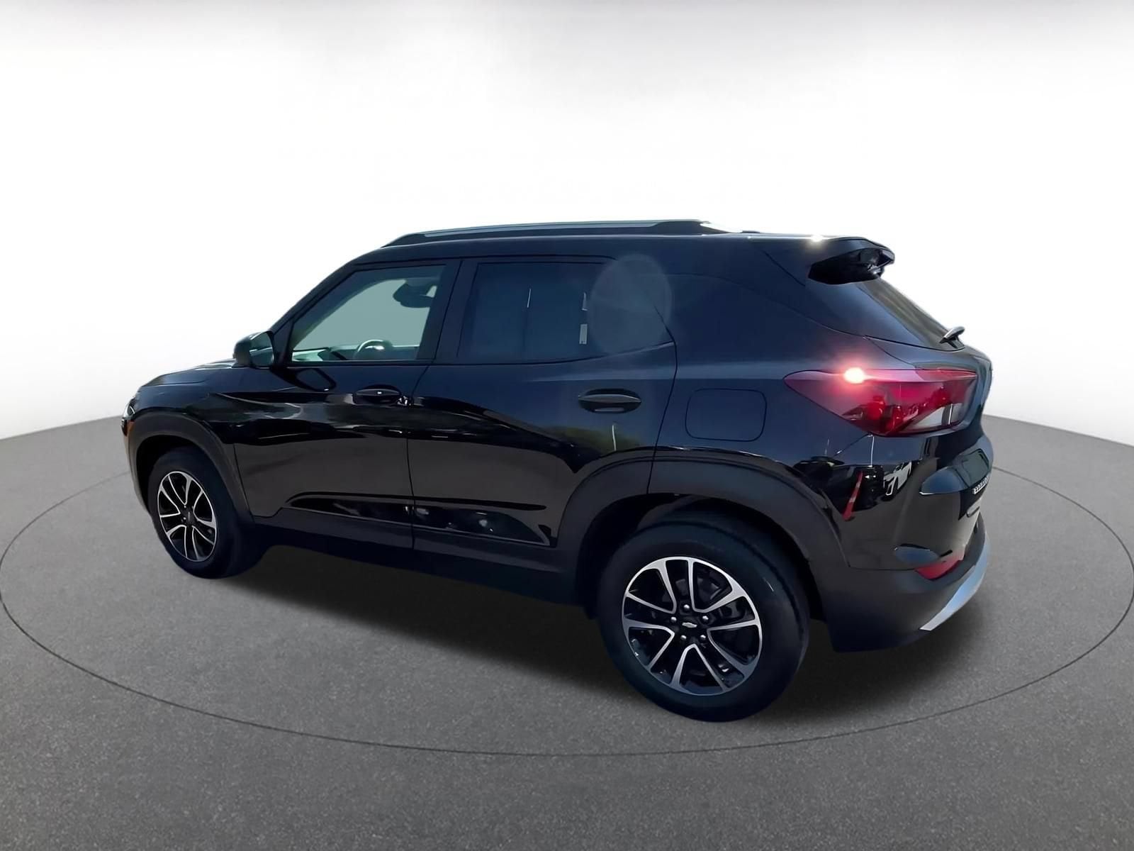 Thumbnail: 2025 Chevrolet TrailBlazer - 10