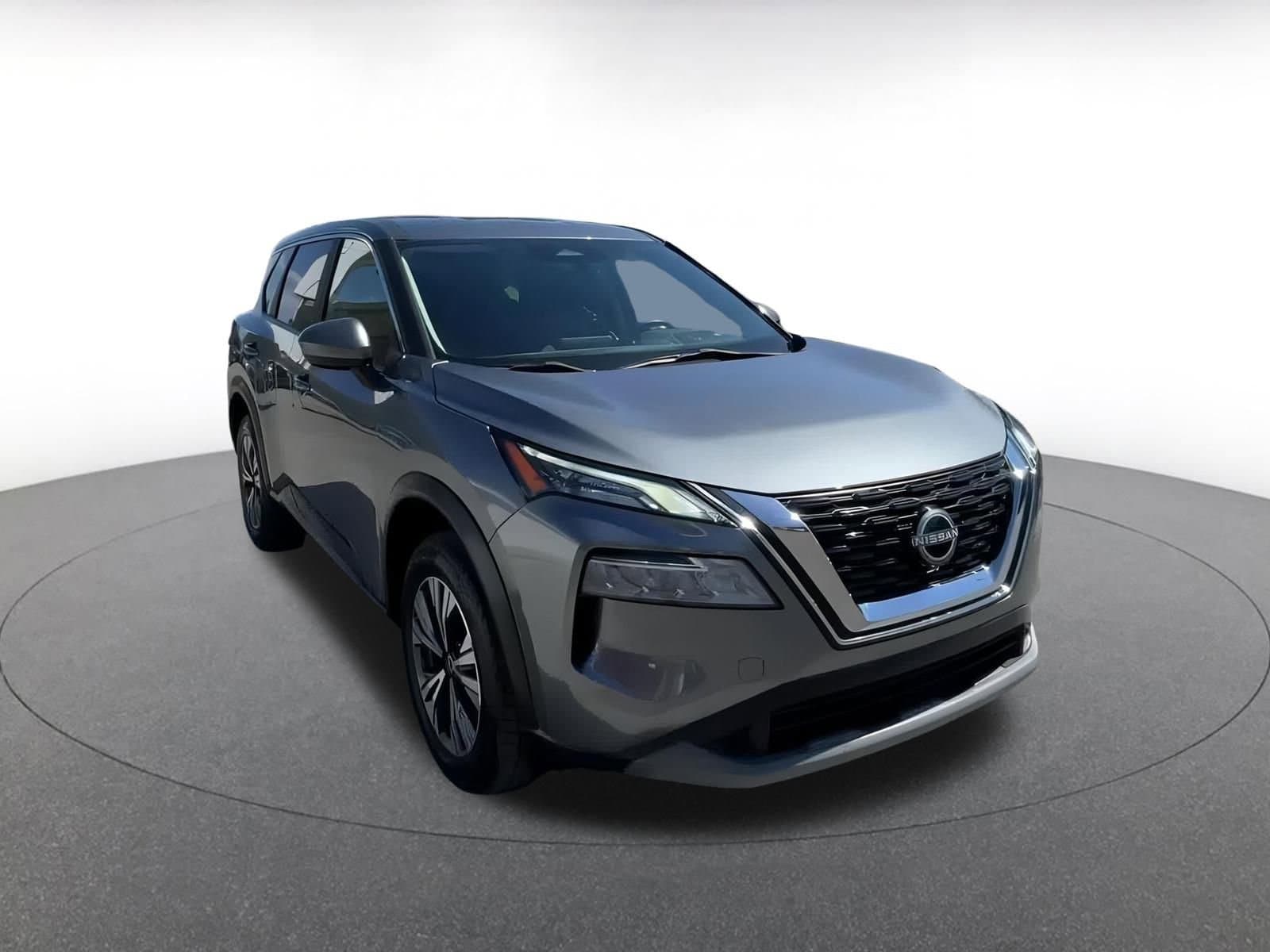 2023 Nissan Rogue SV 3