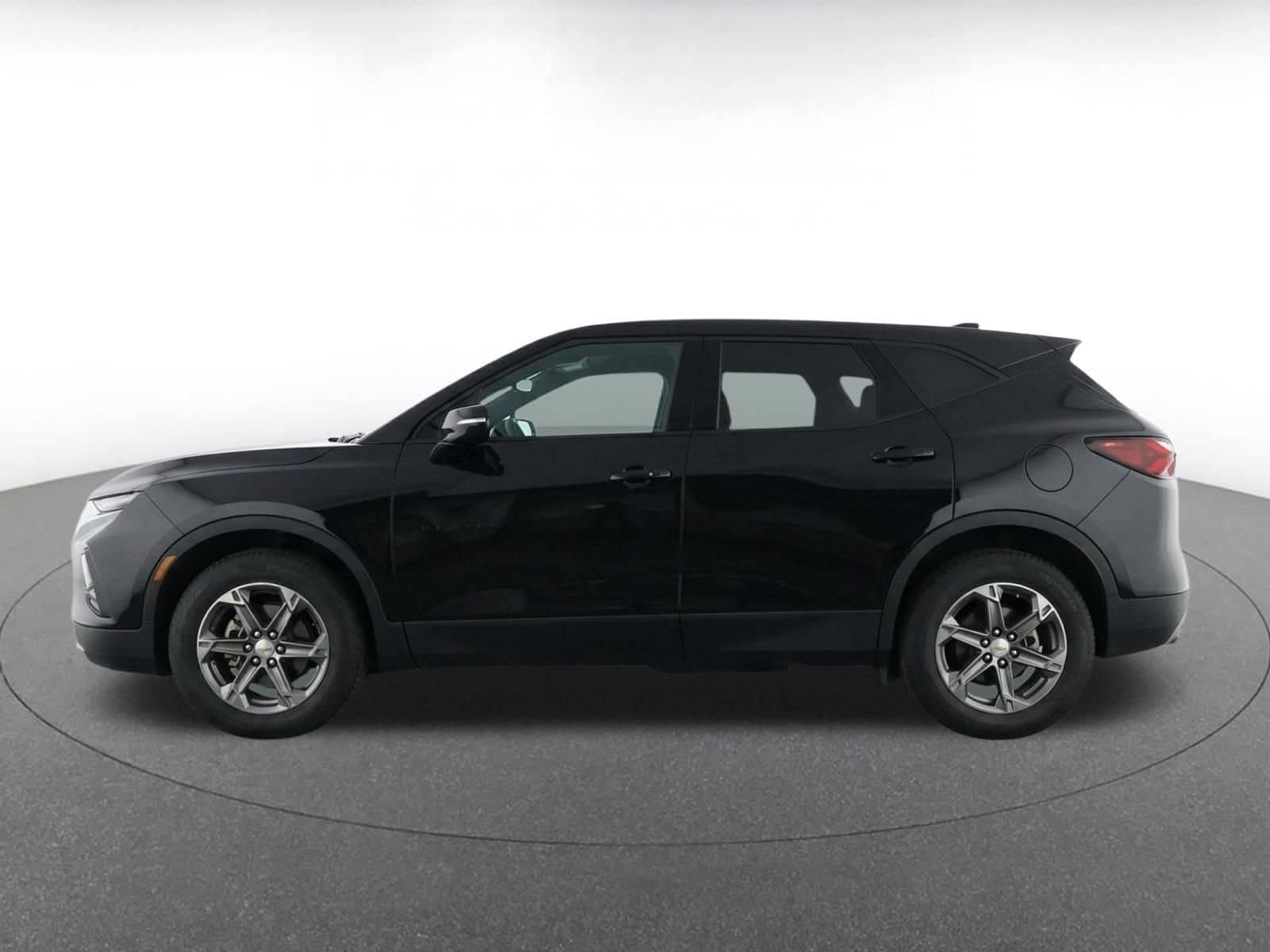 Thumbnail: 2025 Chevrolet Blazer - 4