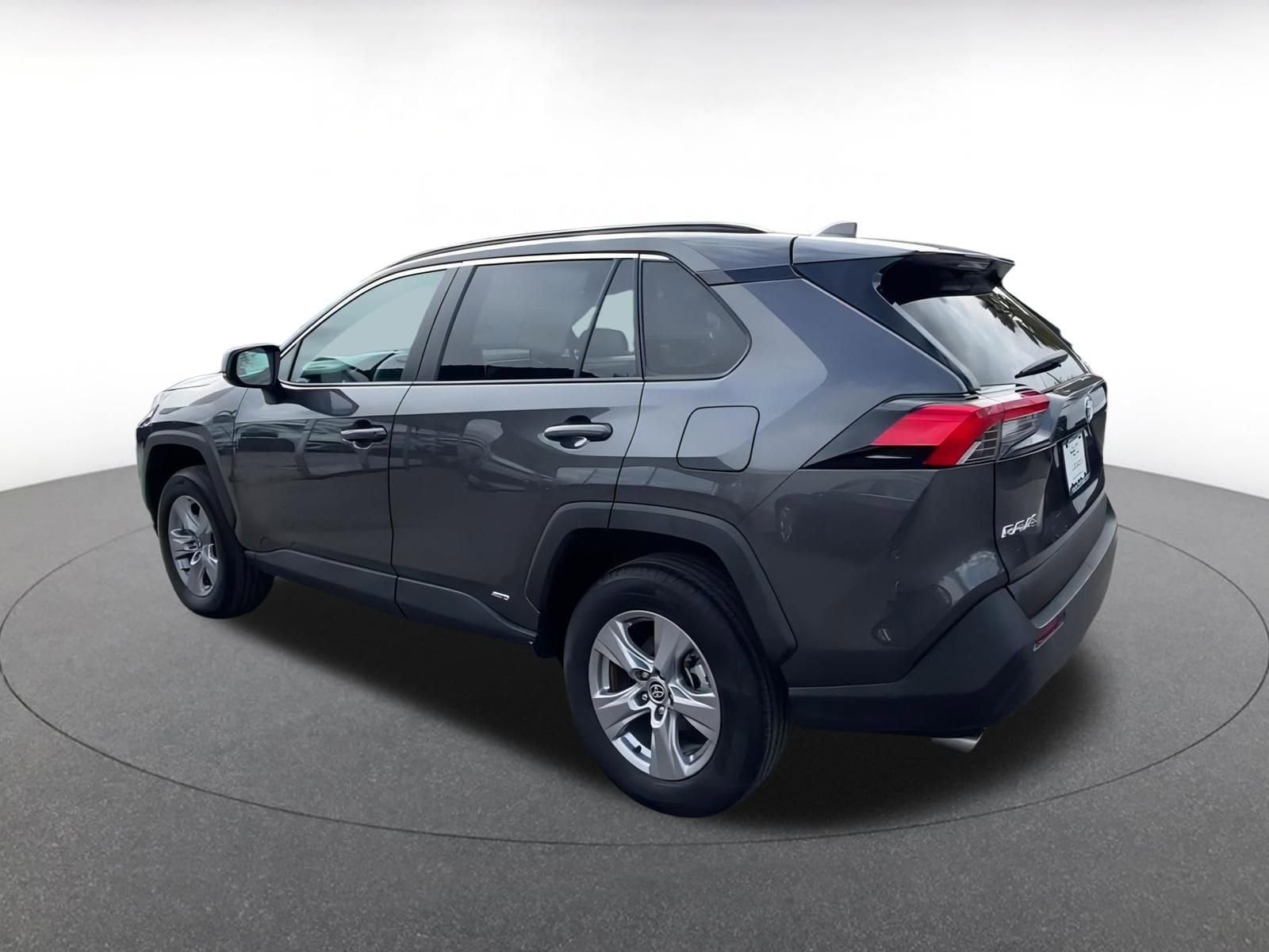 Thumbnail: 2025 Toyota RAV4 - 10