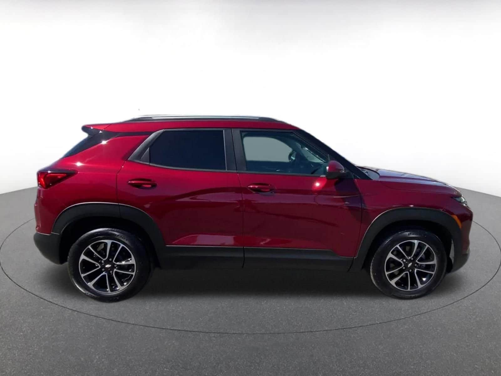 Thumbnail: 2025 Chevrolet TrailBlazer - 16