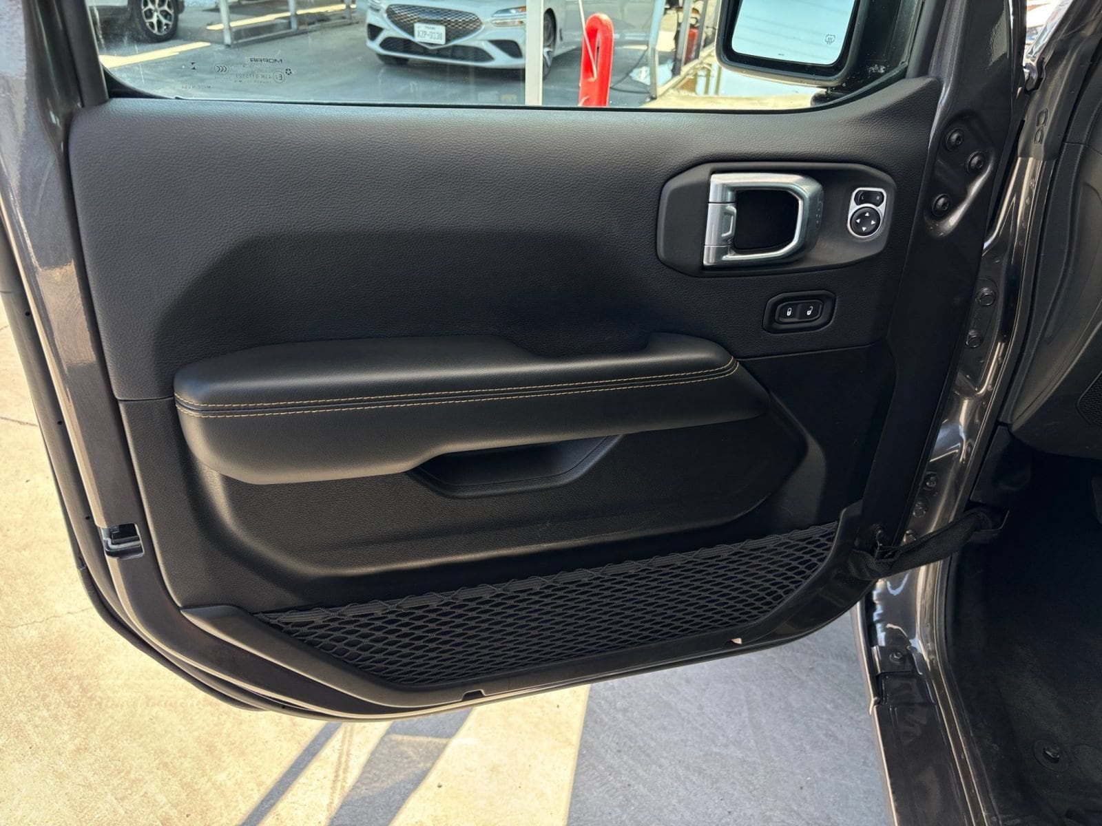 Thumbnail: 2025 Jeep Wrangler - 18
