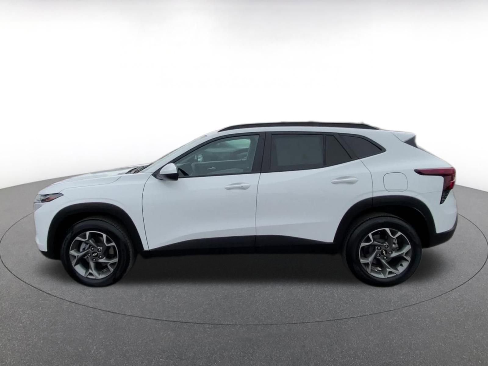 Thumbnail: 2025 Chevrolet Trax - 9
