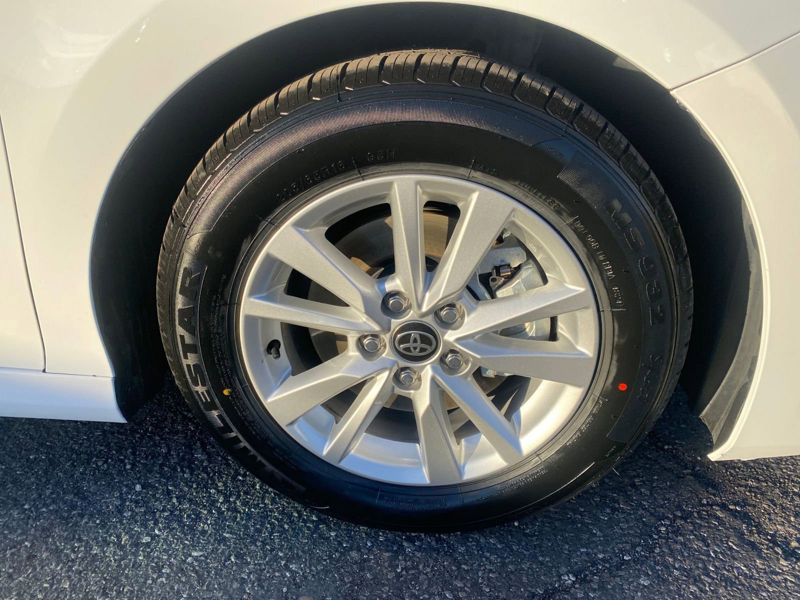 Thumbnail: 2025 Toyota Camry - 30