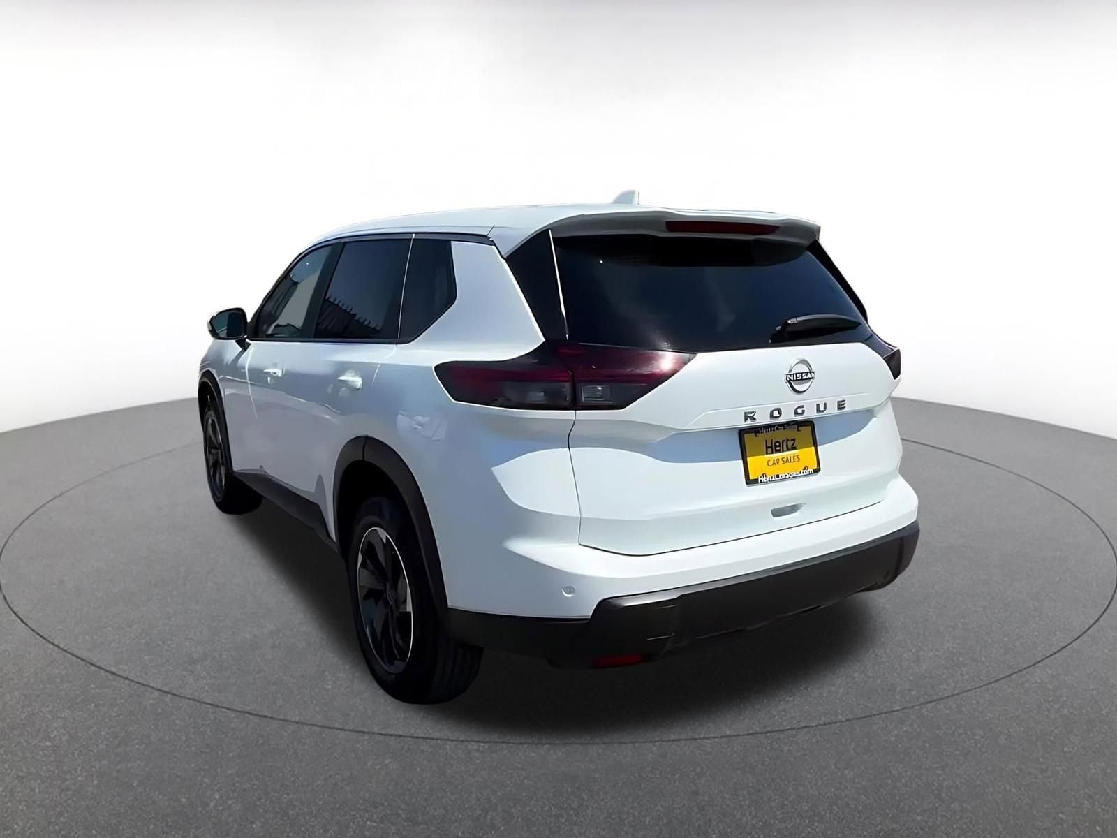Thumbnail: 2025 Nissan Rogue - 11