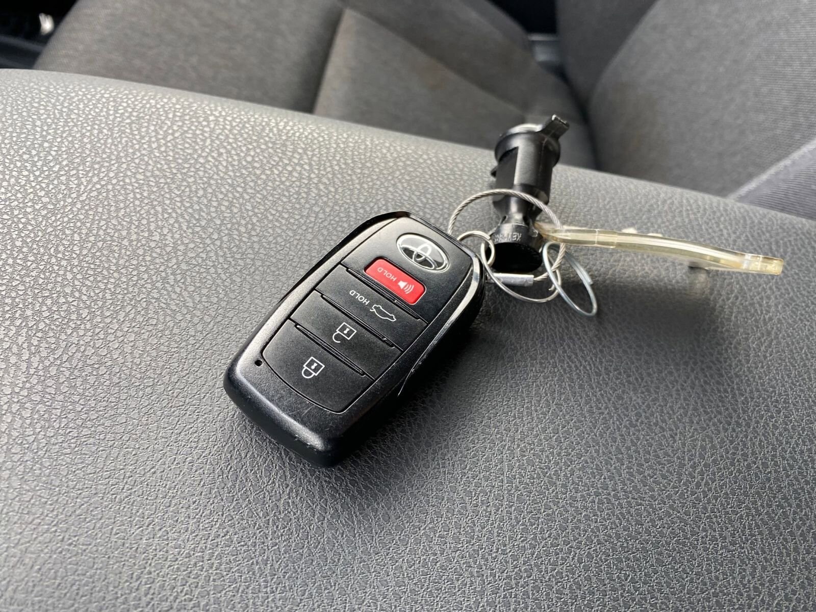 Thumbnail: 2025 Toyota Camry - 22