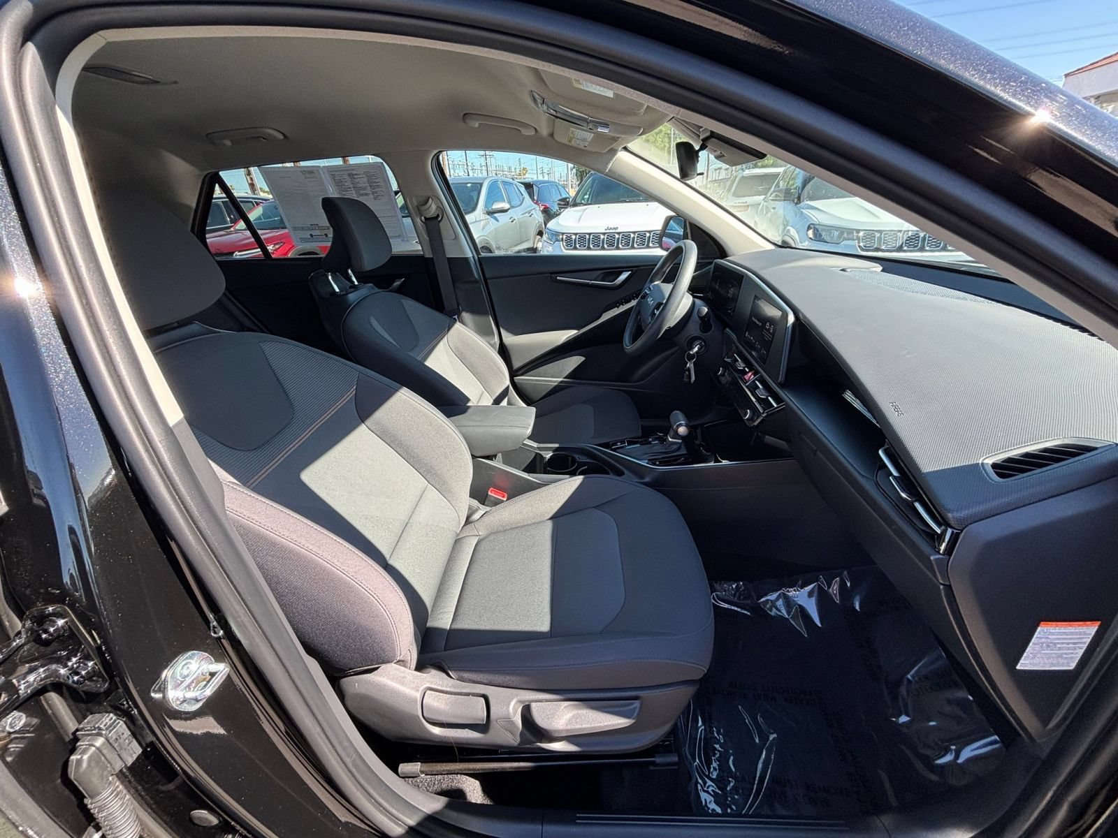 Thumbnail: 2026 Kia Niro - 24