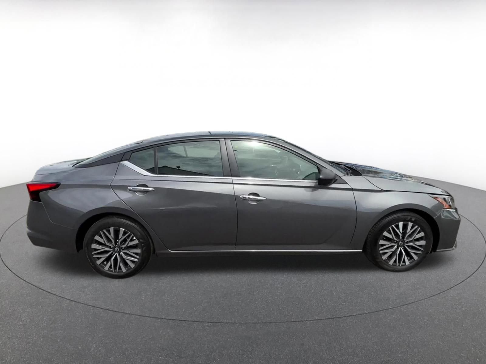 Thumbnail: 2025 Nissan Altima - 16