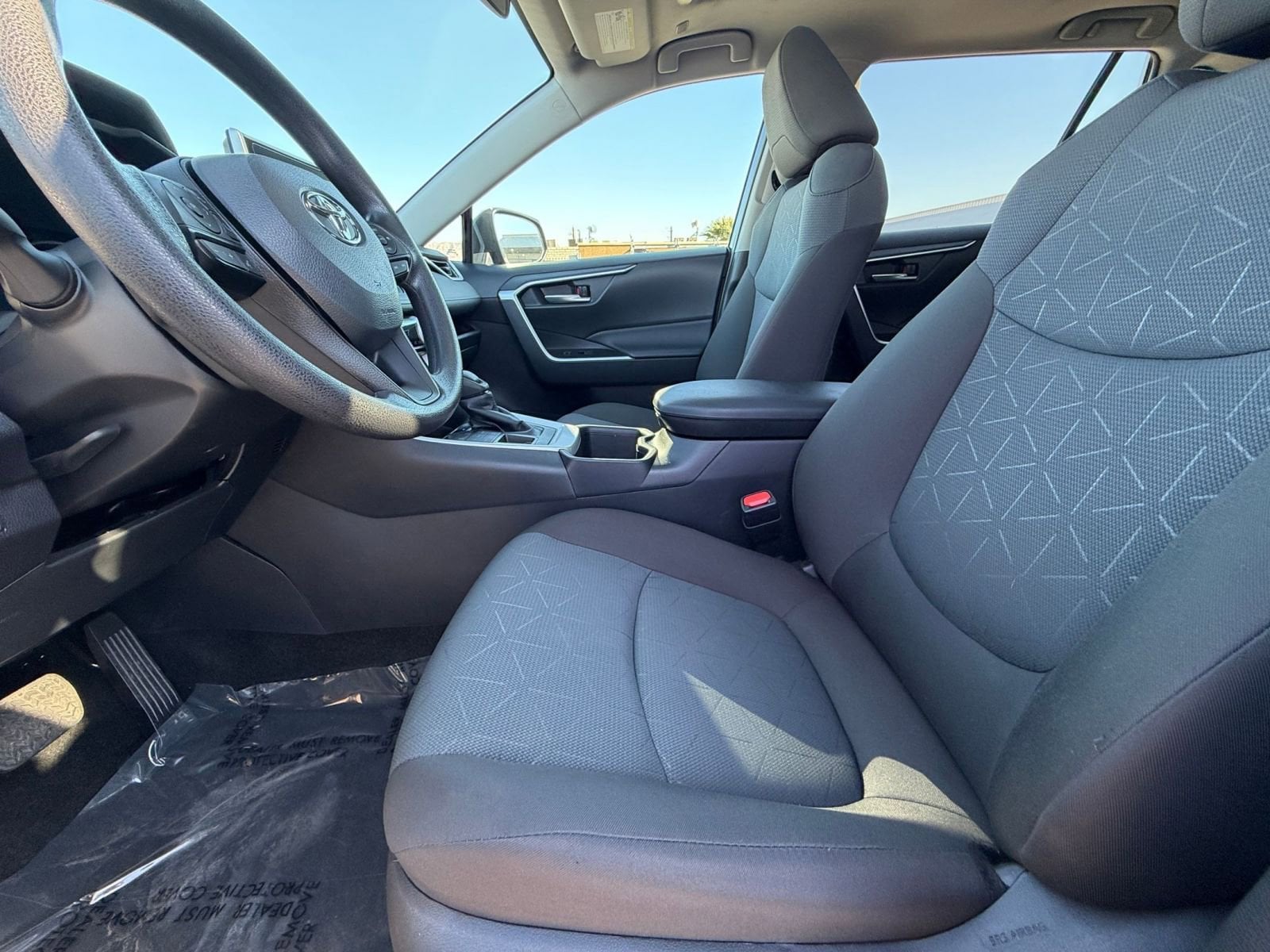 Thumbnail: 2025 Toyota RAV4 - 25