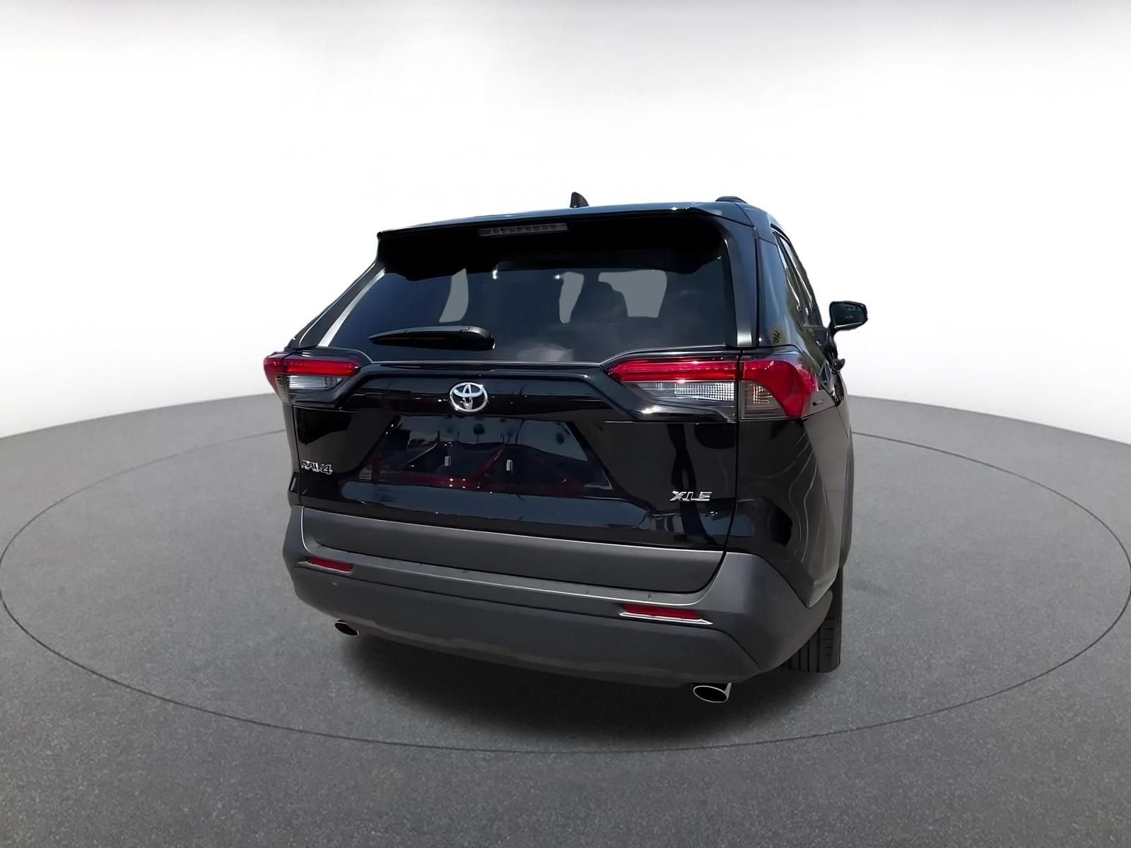 Thumbnail: 2025 Toyota RAV4 - 13