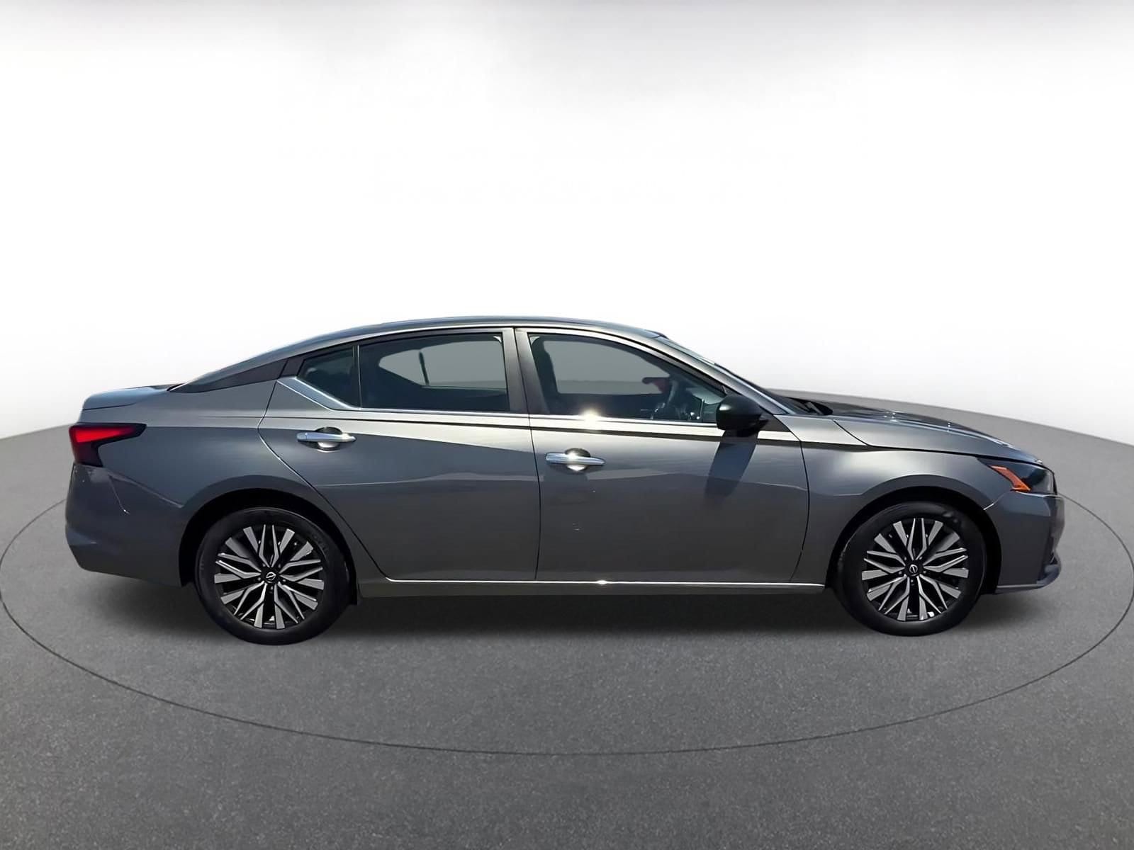 Thumbnail: 2025 Nissan Altima - 16