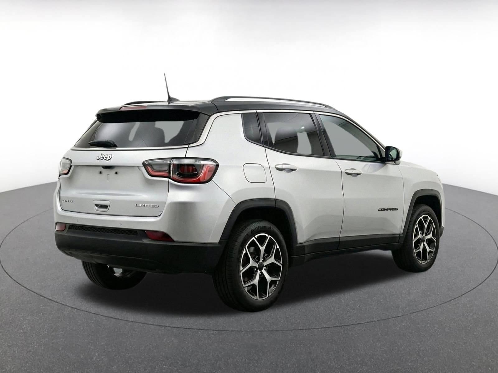 Thumbnail: 2025 Jeep Compass - 9