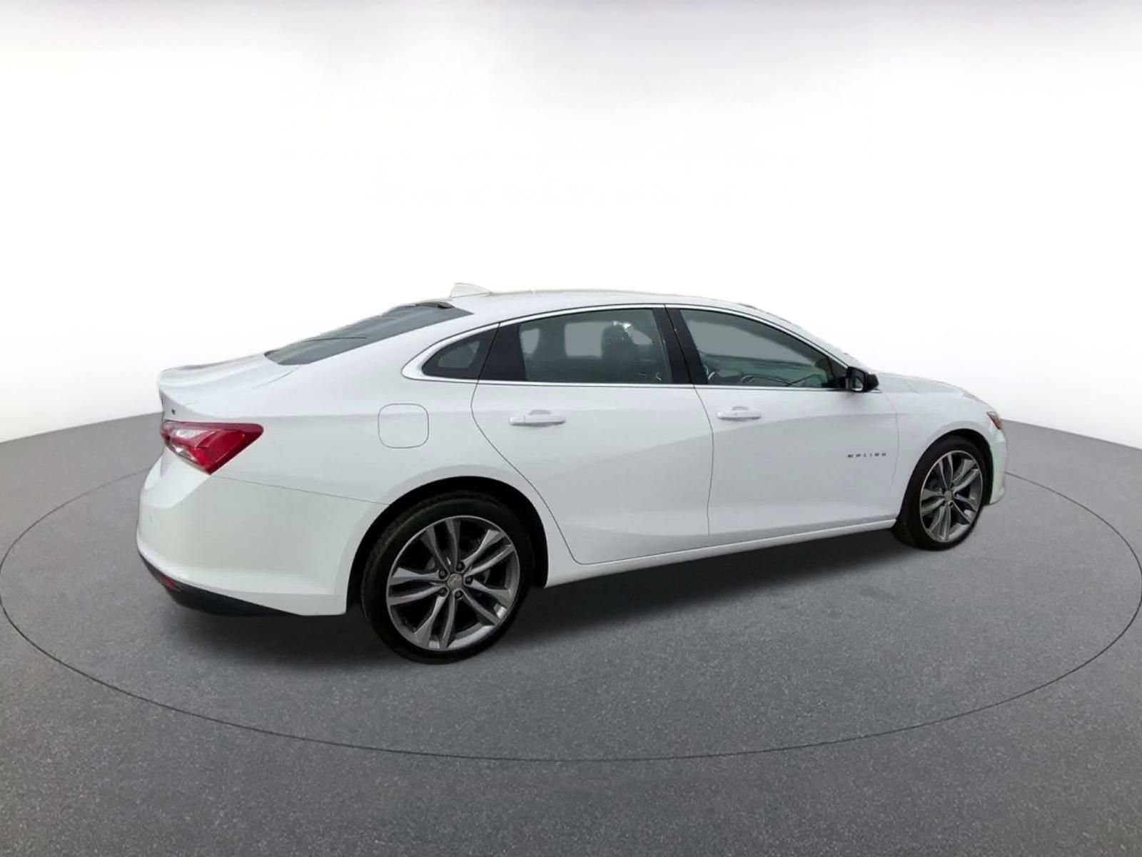 Thumbnail: 2024 Chevrolet Malibu - 15