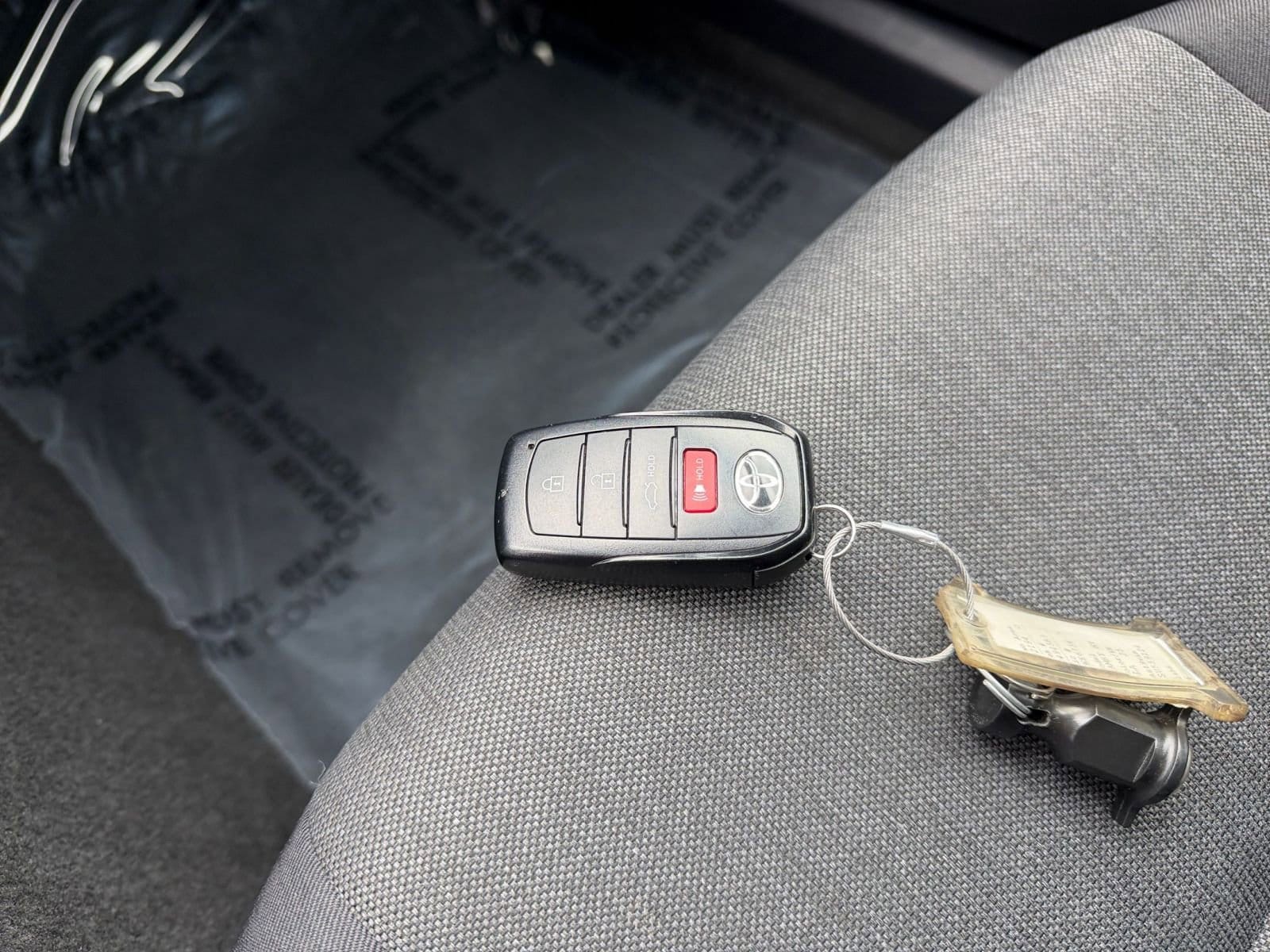 Thumbnail: 2025 Toyota Camry - 22