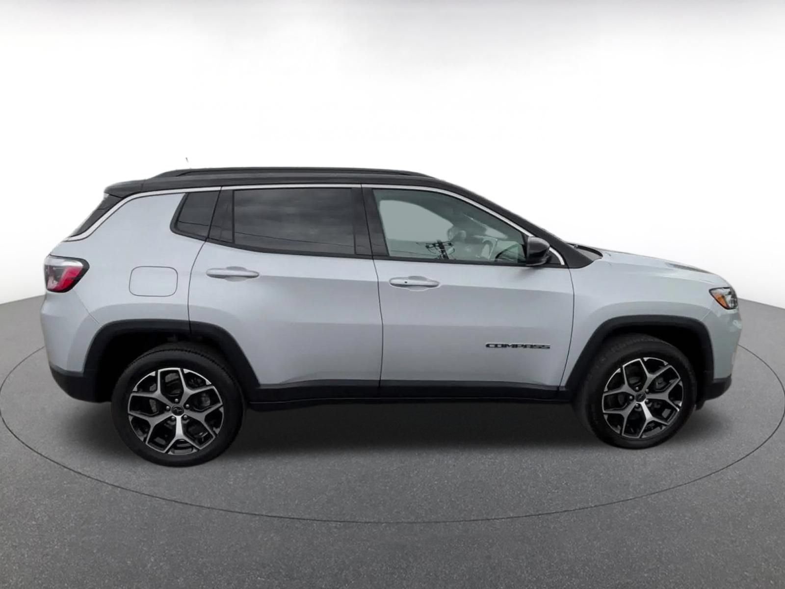 Thumbnail: 2025 Jeep Compass - 13