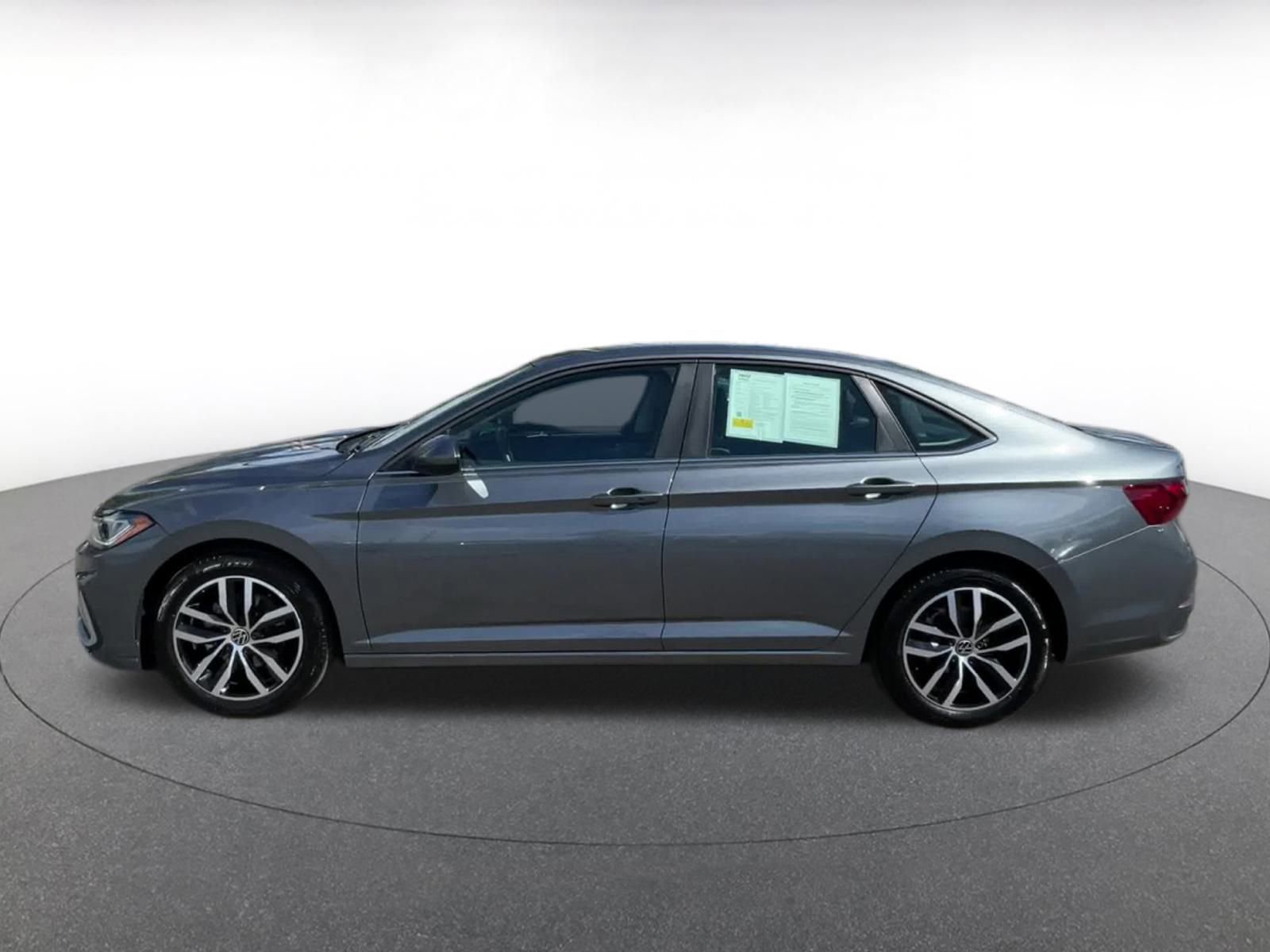 Thumbnail: 2025 Volkswagen Jetta - 10