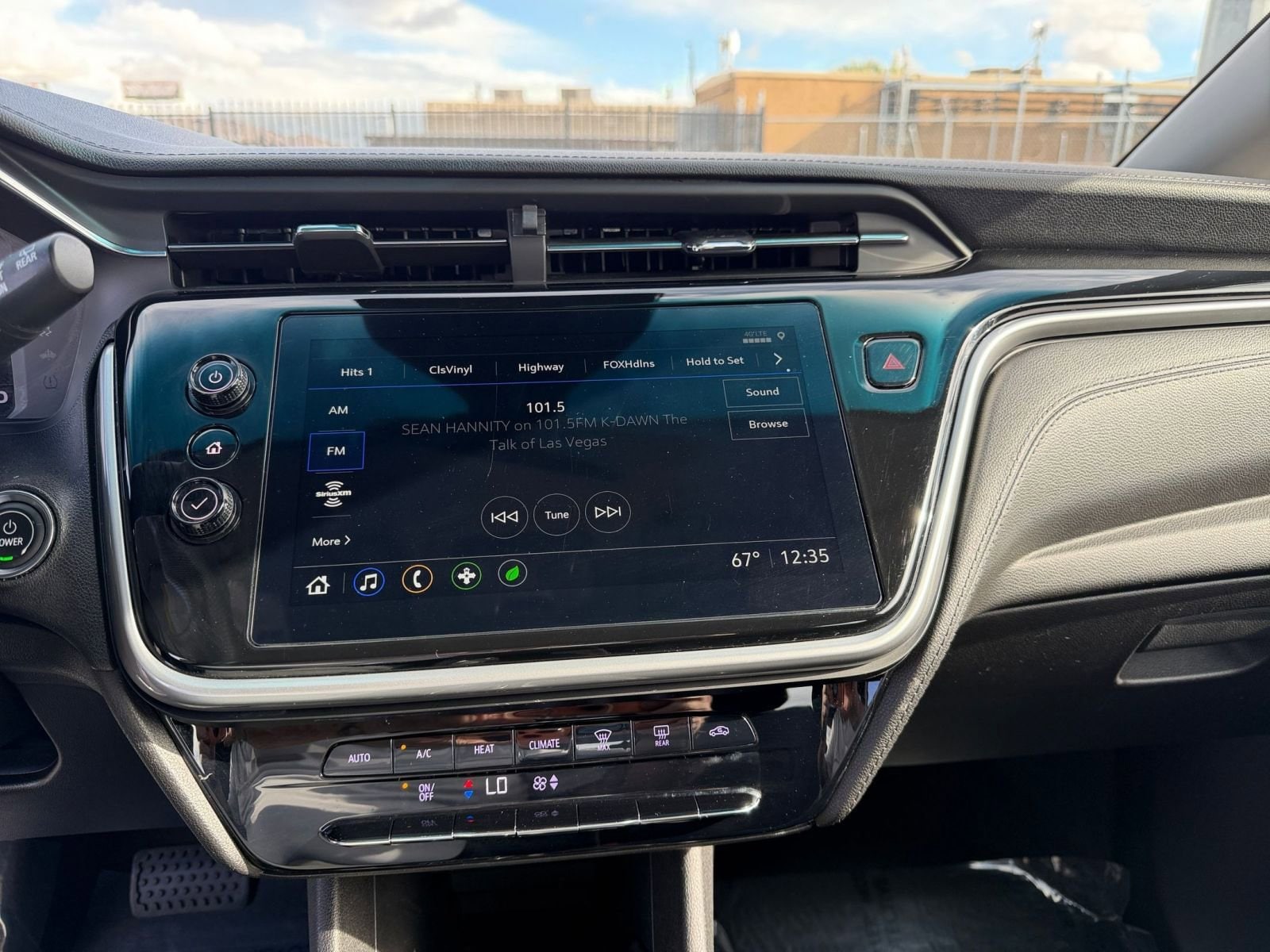 Thumbnail: 2023 Chevrolet Bolt EV - 25