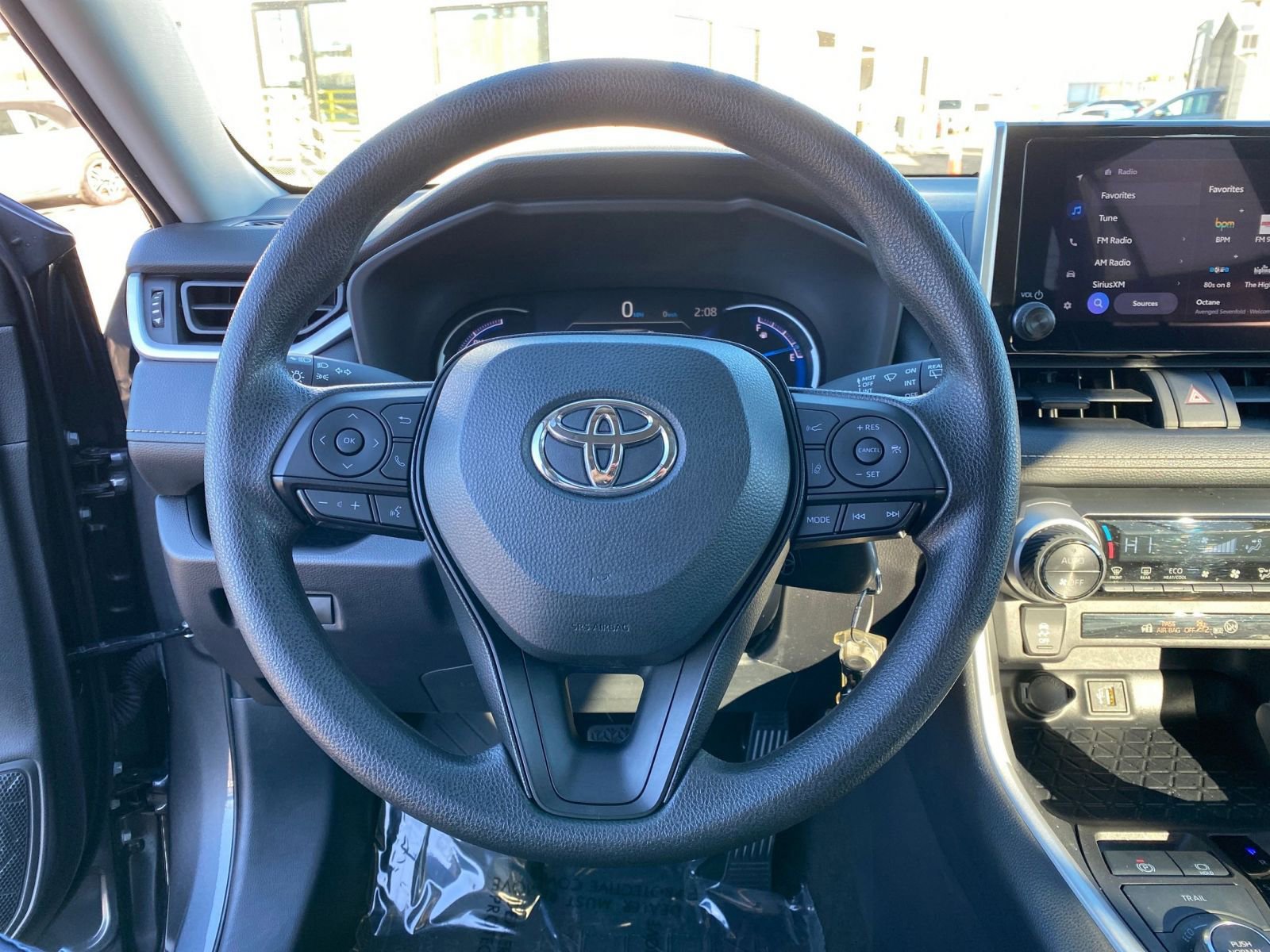 Thumbnail: 2025 Toyota RAV4 - 28