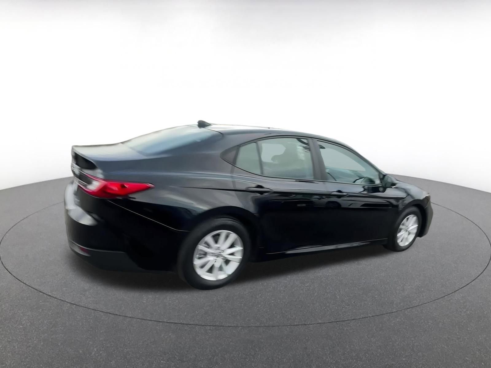 Thumbnail: 2025 Toyota Camry - 15