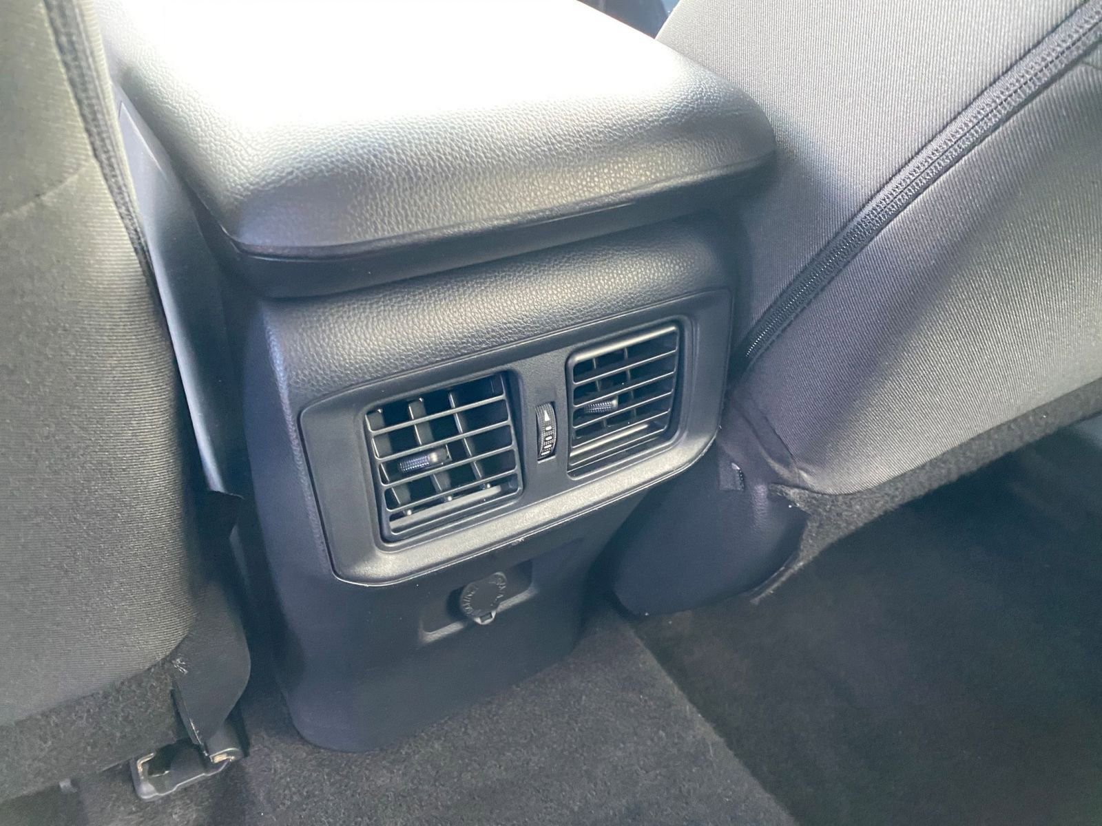 Thumbnail: 2025 Toyota RAV4 - 24