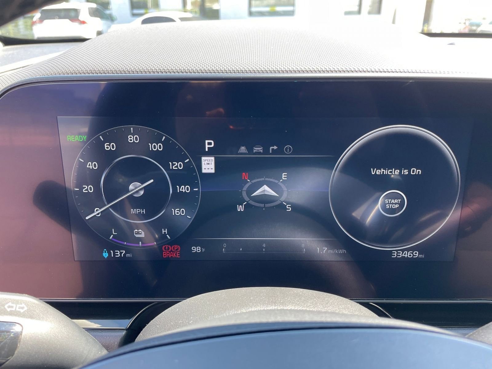 Thumbnail: 2023 Kia Niro - 18