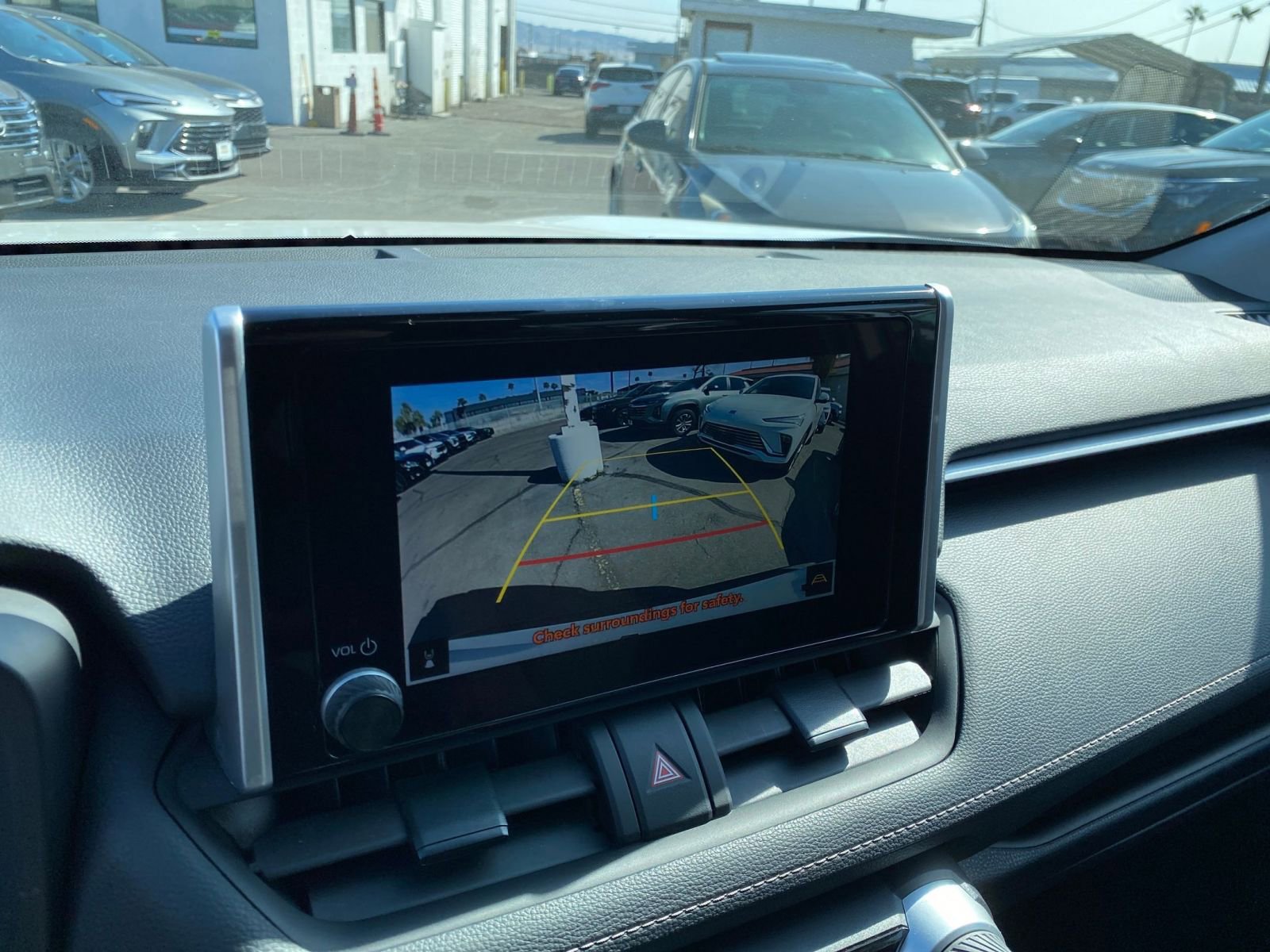 Thumbnail: 2025 Toyota RAV4 - 25