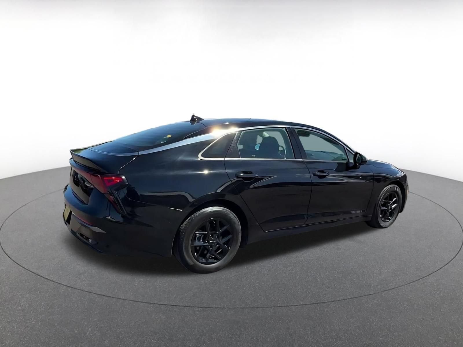 Thumbnail: 2025 Kia K5 - 13