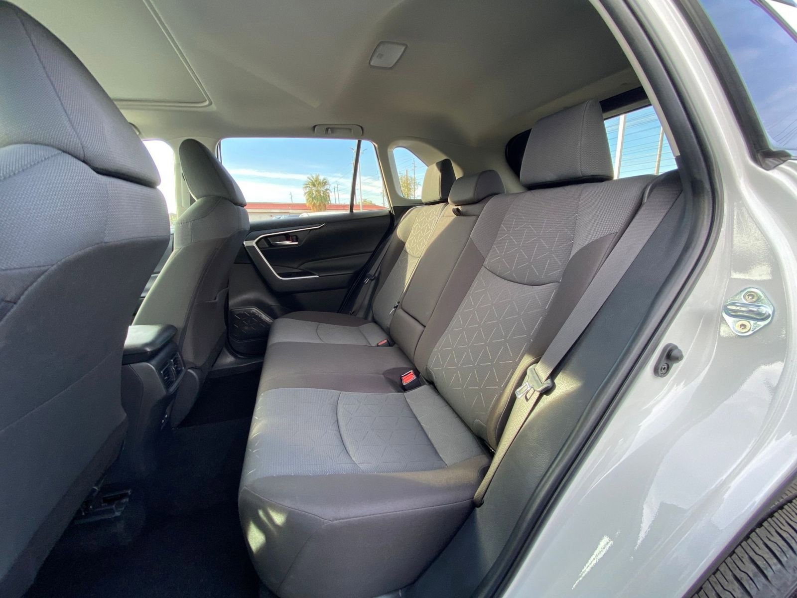 Thumbnail: 2025 Toyota RAV4 - 25