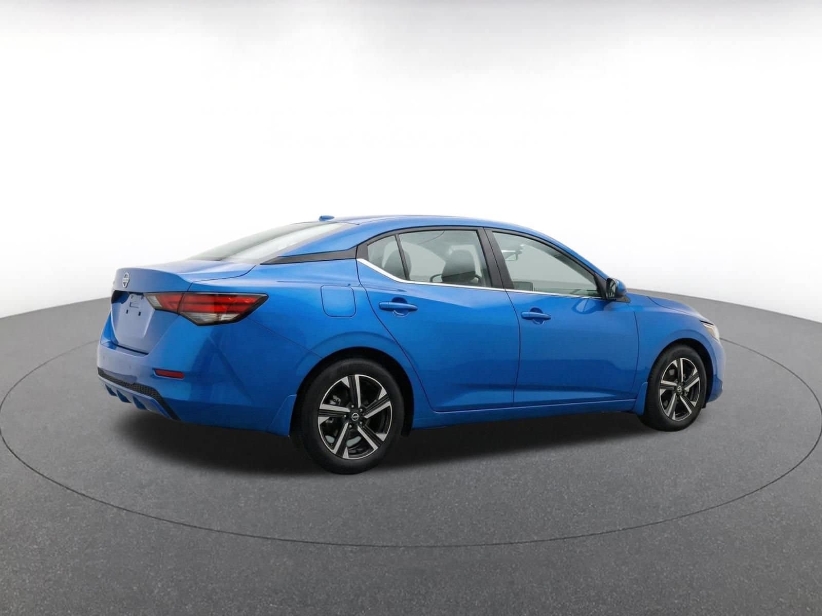 Thumbnail: 2025 Nissan Sentra - 9