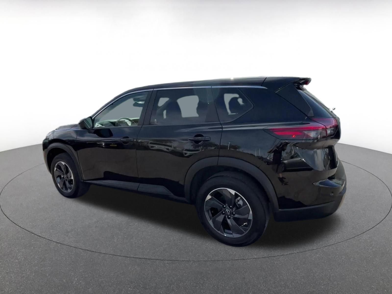 Thumbnail: 2025 Nissan Rogue - 10