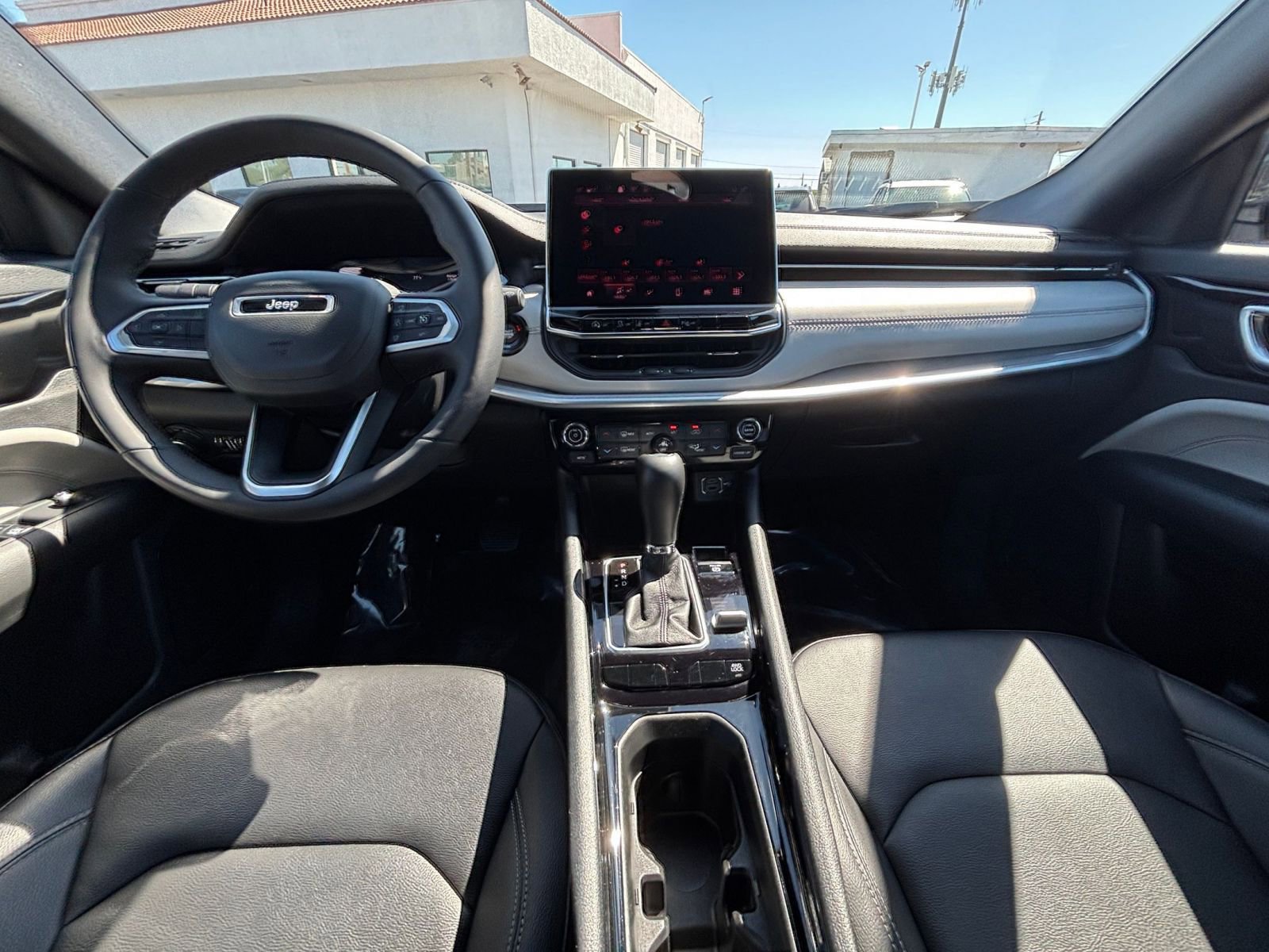 Thumbnail: 2025 Jeep Compass - 34