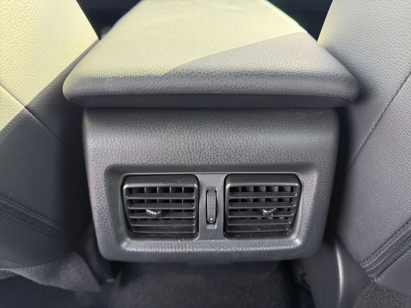 Thumbnail: 2025 Toyota Camry - 24