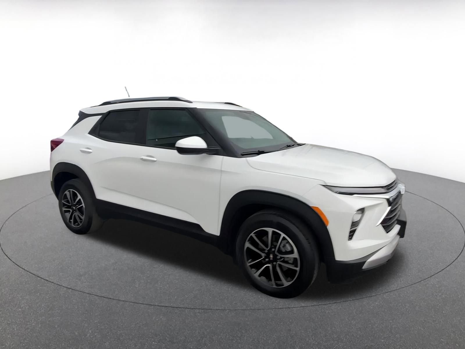 Thumbnail: 2025 Chevrolet TrailBlazer - 2