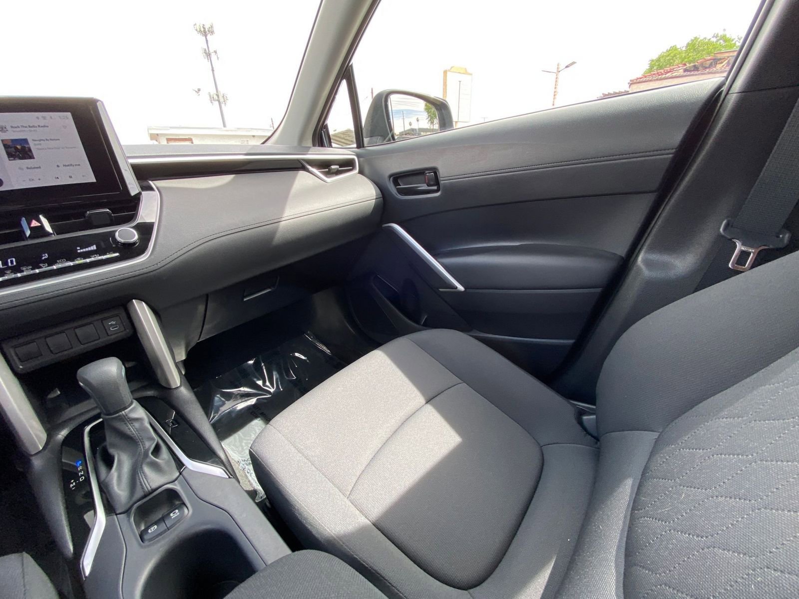 Thumbnail: 2025 Toyota Corolla Cross - 34