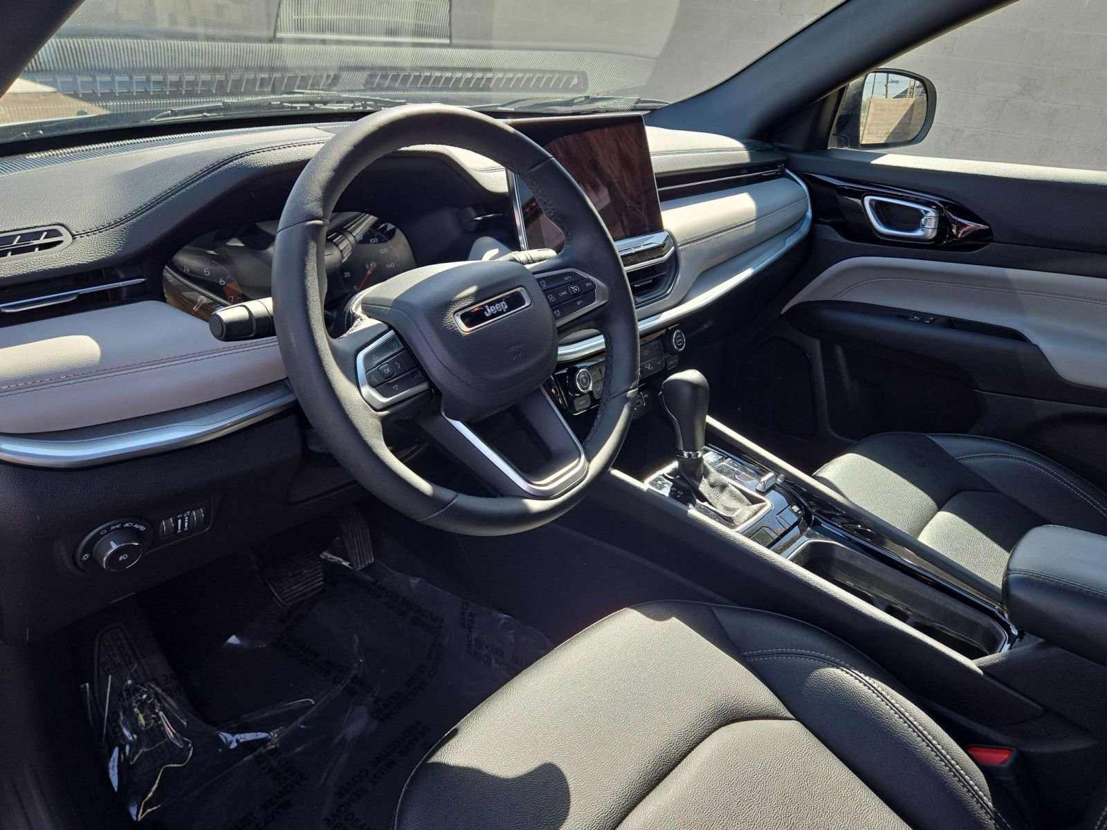 Thumbnail: 2025 Jeep Compass - 10