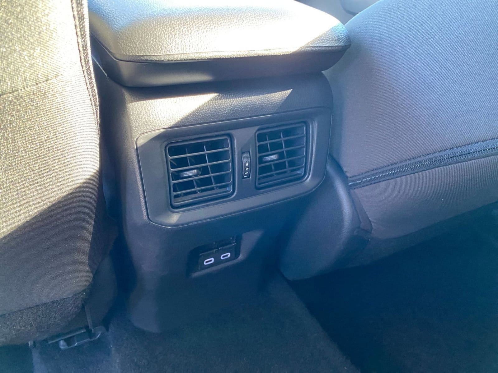 Thumbnail: 2025 Toyota RAV4 - 24