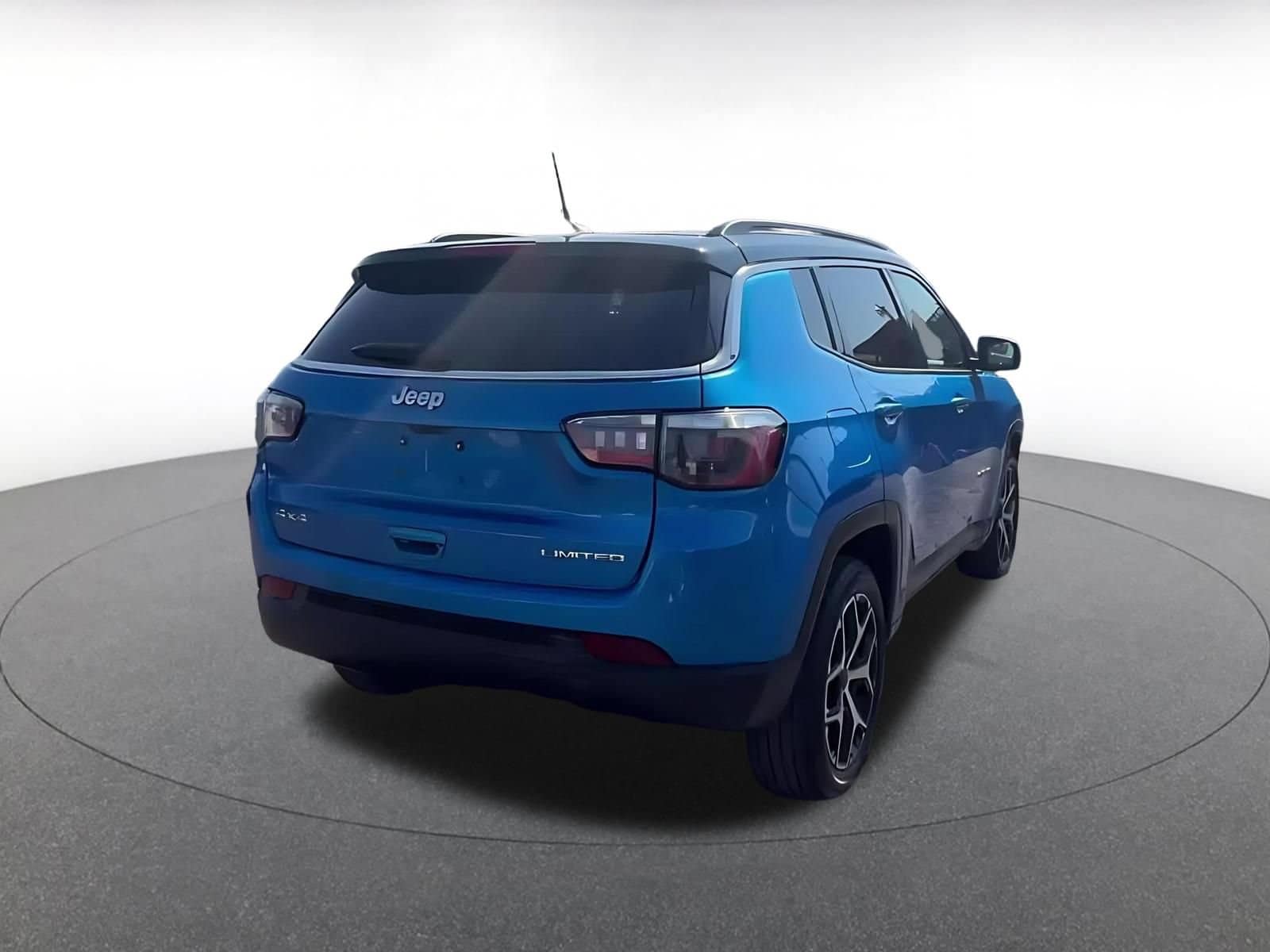 Thumbnail: 2025 Jeep Compass - 14
