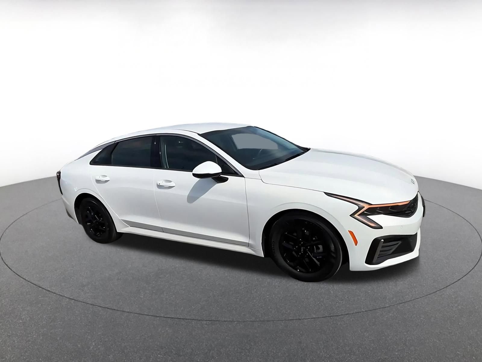 Thumbnail: 2025 Kia K5 - 2