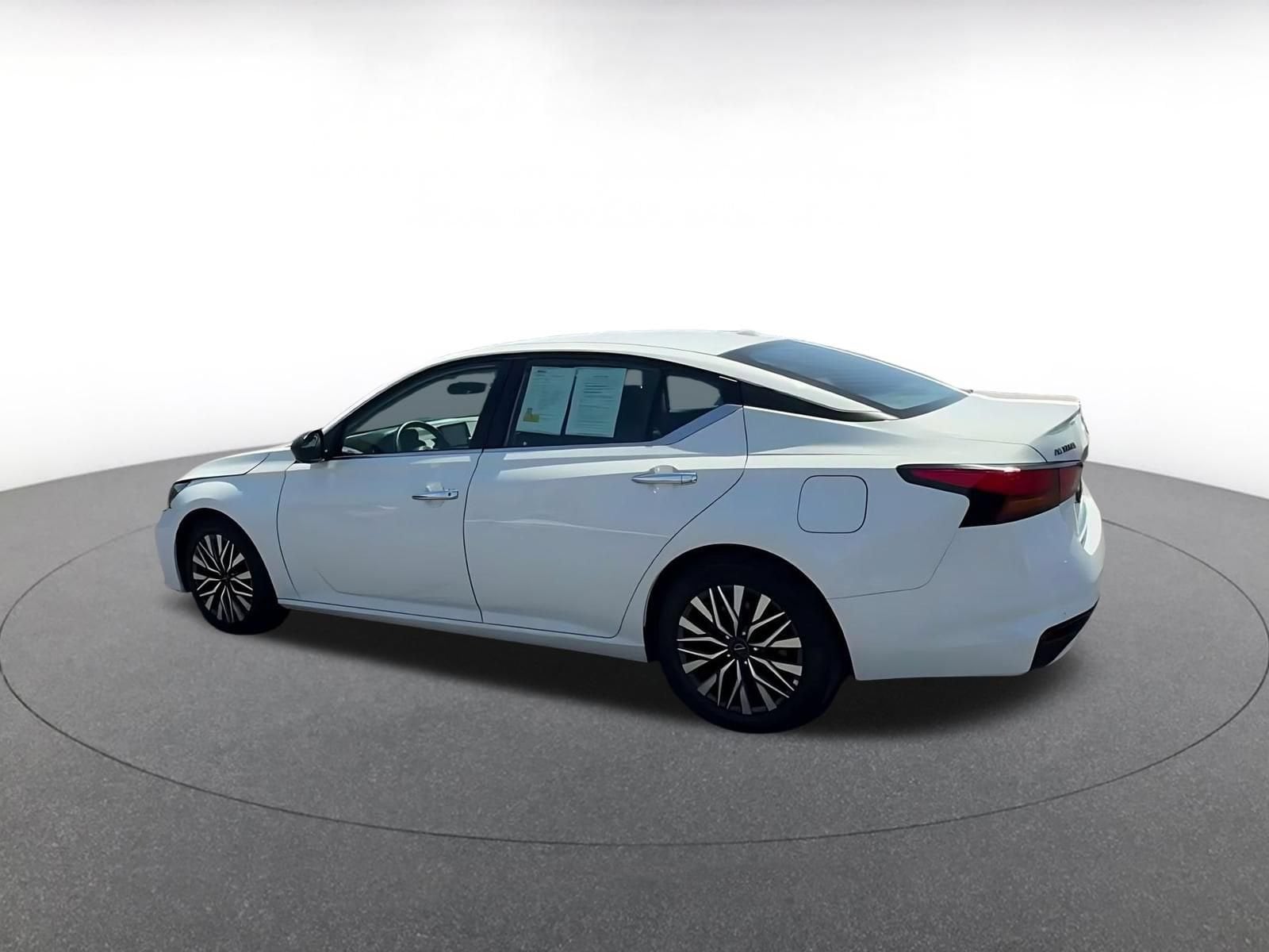 Thumbnail: 2025 Nissan Altima - 8