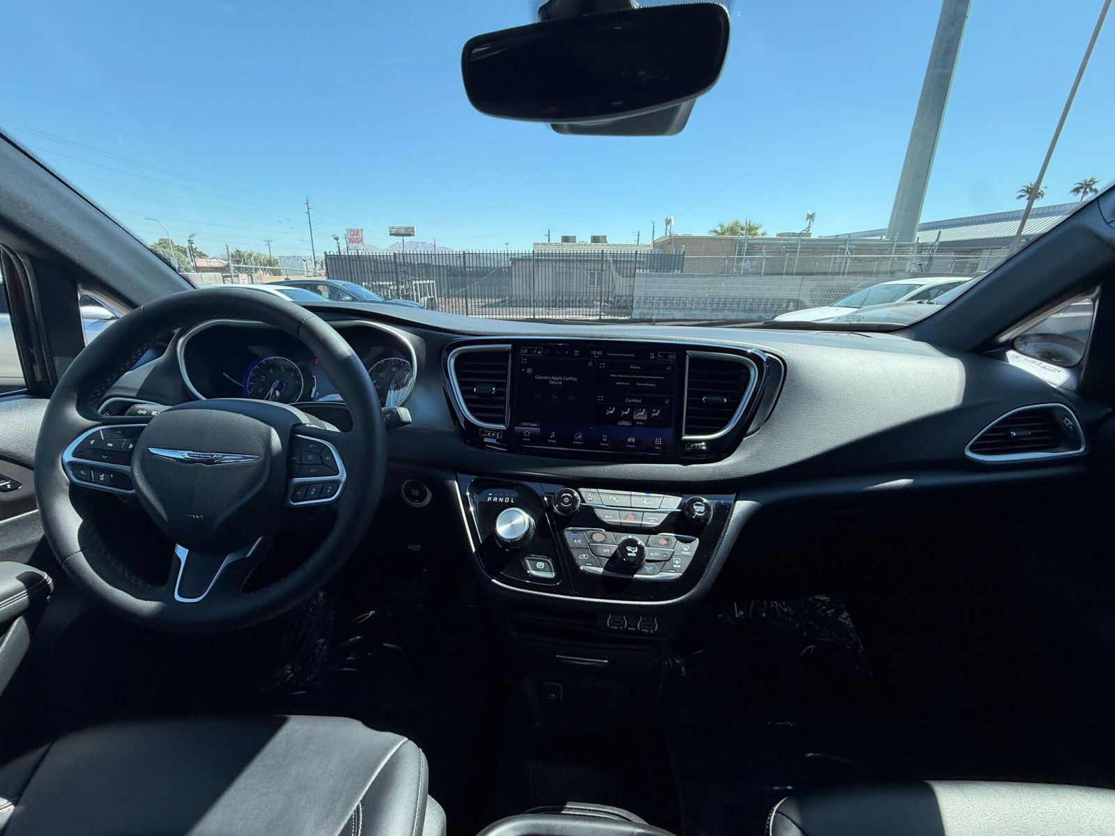 Thumbnail: 2025 Chrysler Pacifica - 34