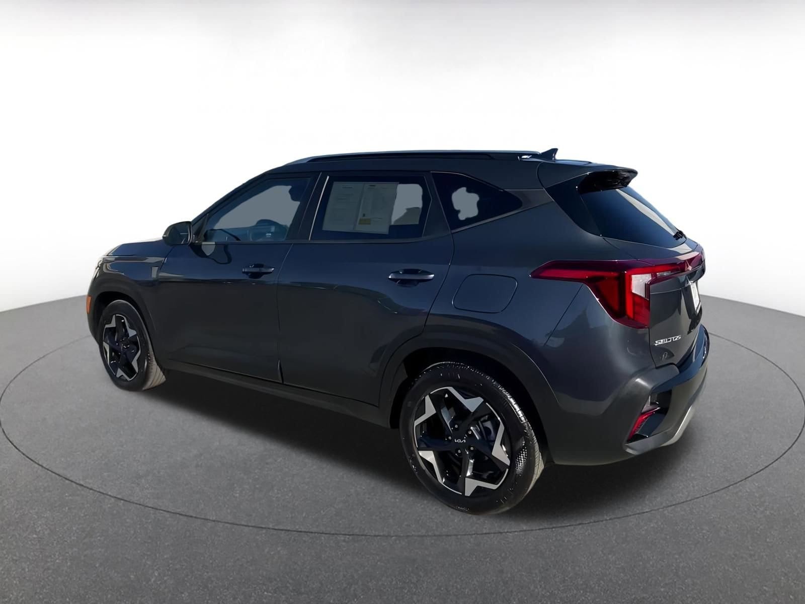 Thumbnail: 2025 Kia Seltos - 10